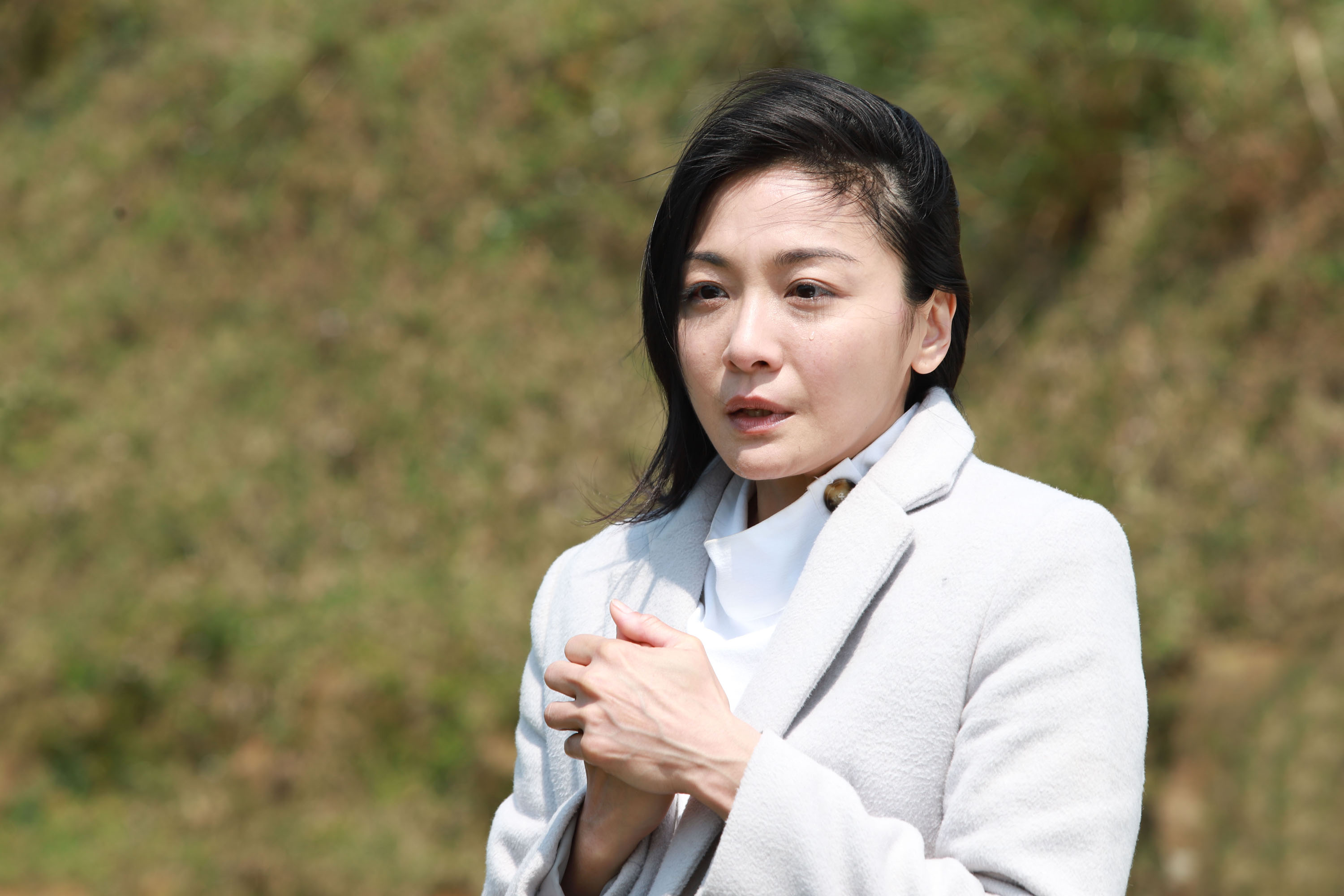 經驗豐富的江祖平對於要吊鋼絲顯得老神在在。（民視提供）