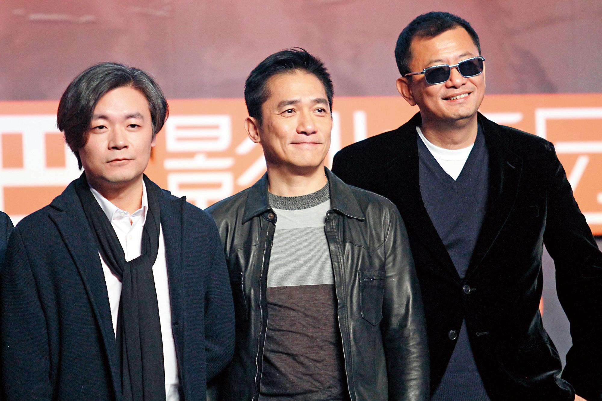  《擺渡人》是張嘉佳首次跨界當導演，是因為被他的偶像王家衛（右）給說動。（東方IC）