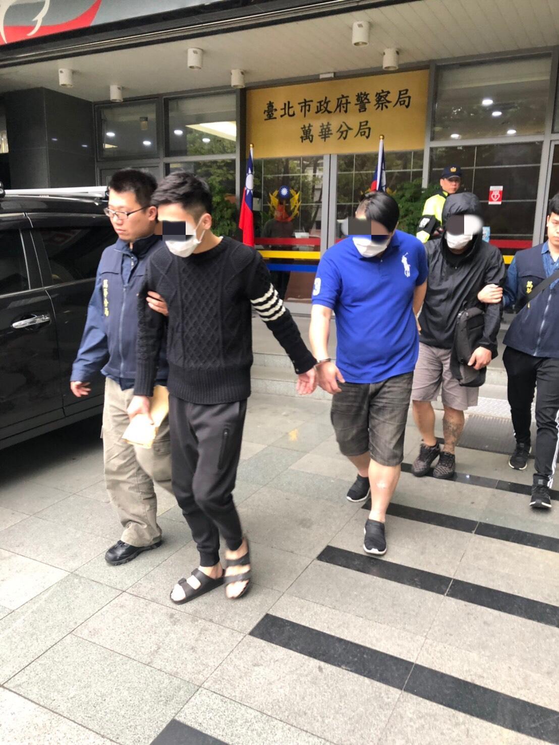 警方逮捕3名業者，依刑法妨害風化移送法辦。（警方提供）