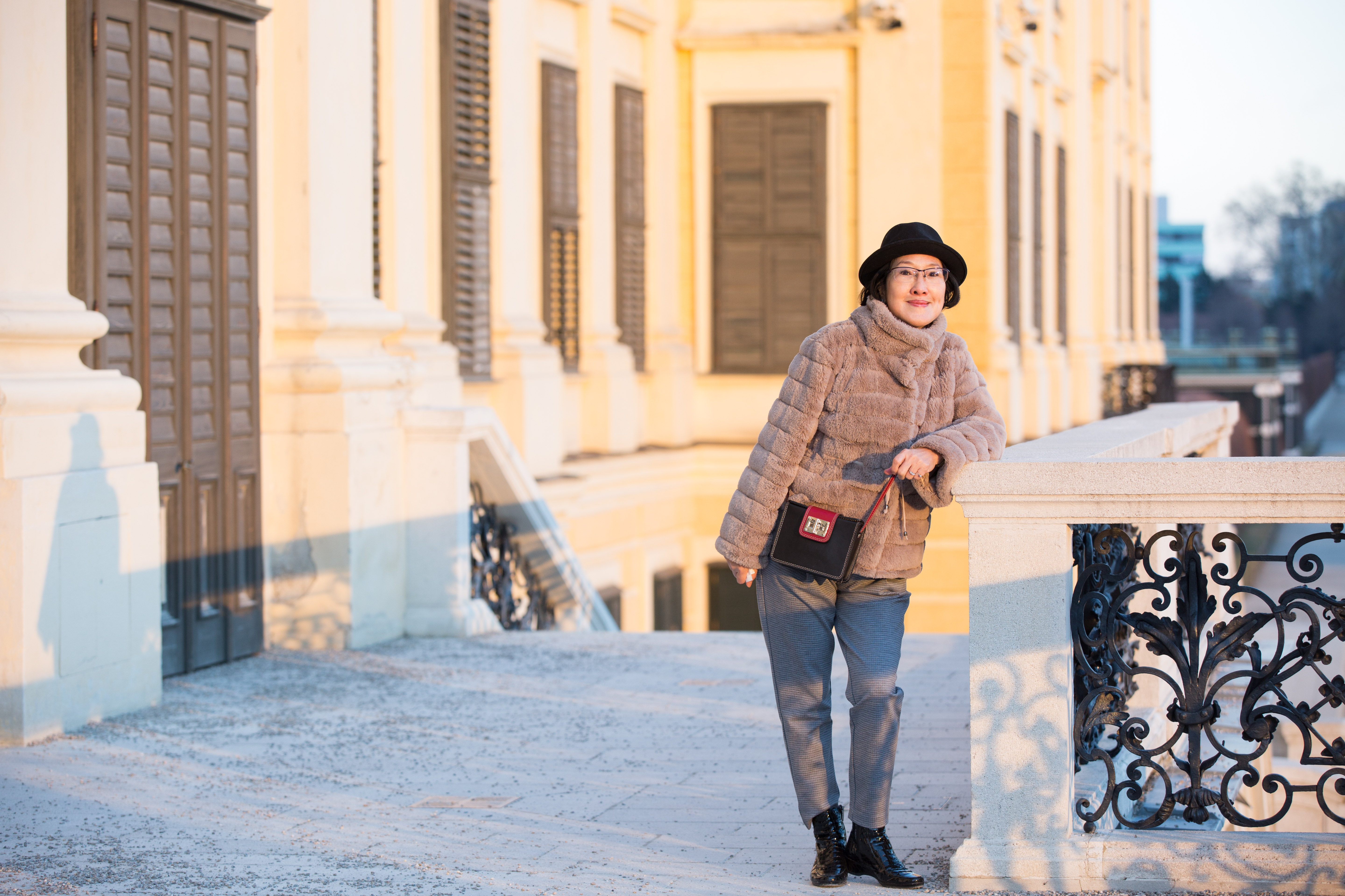 張春娟身為歐洲最大華人旅行社董事長，除了拓展業務，也不斷思考旅行可以給遊客帶來哪些更多文化收穫。