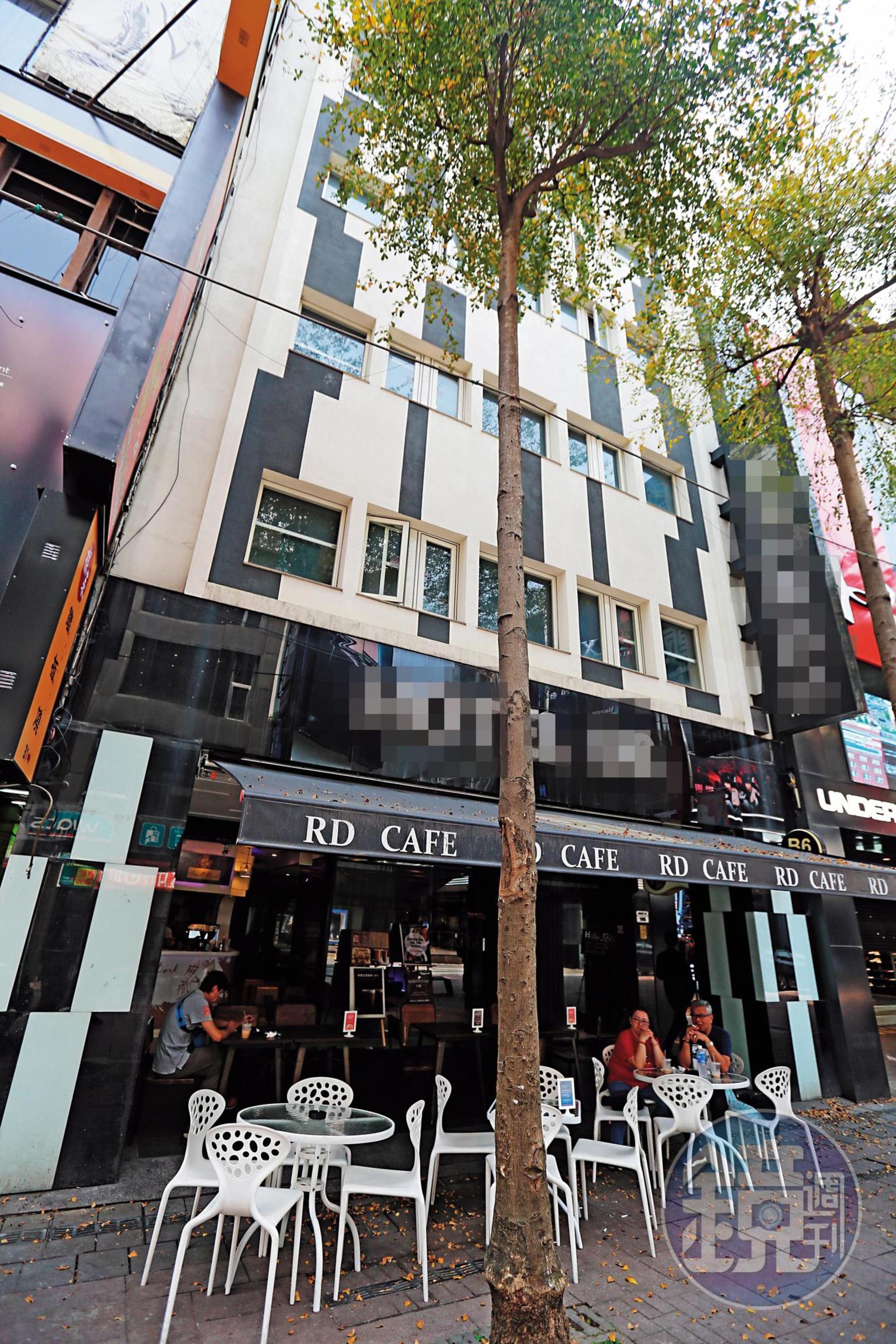新加坡情侶來台下榻台北市西門町飯店，該房間仍持續有新房客入住。