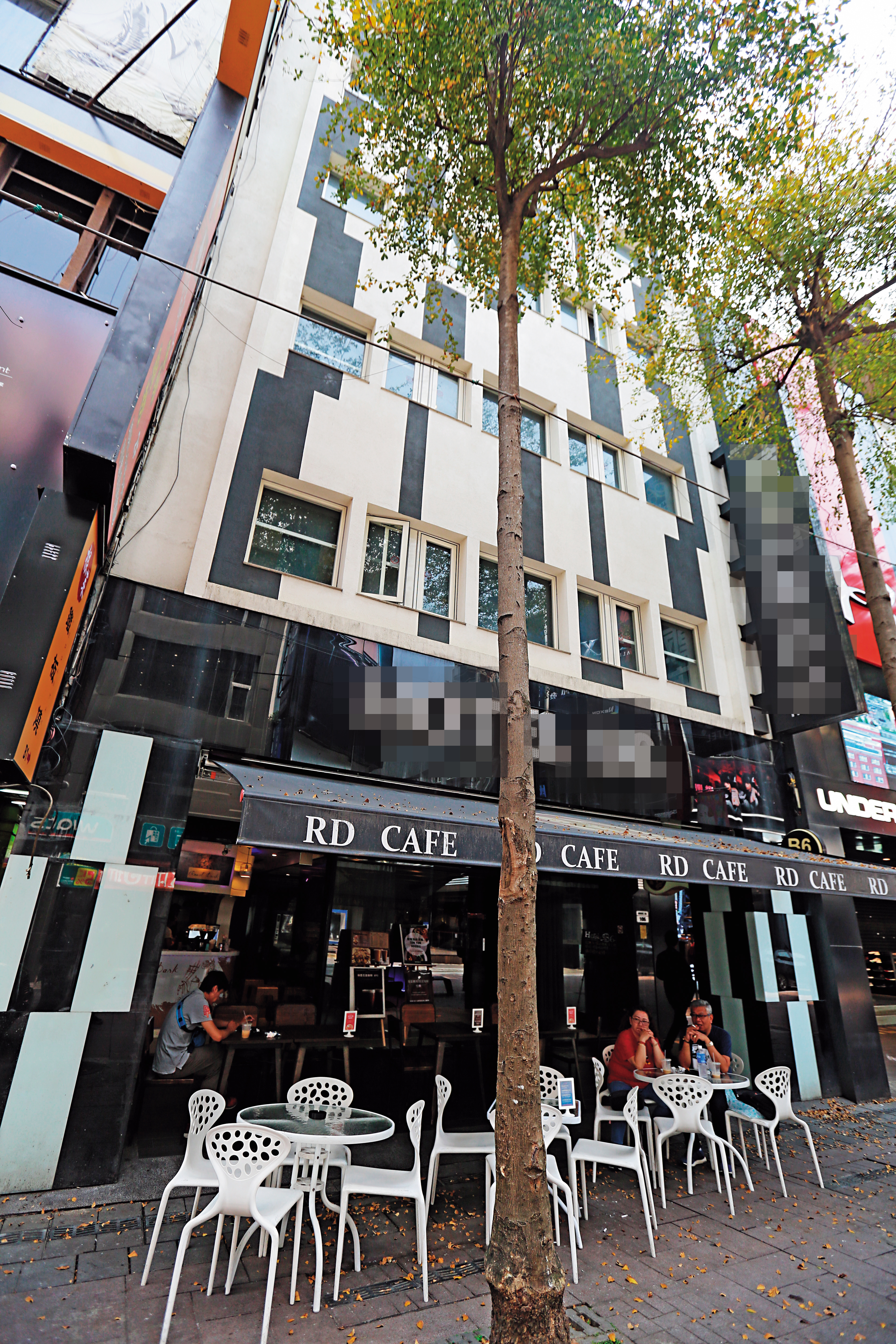 新加坡情侶來台下榻台北市西門町飯店，該房間仍持續有新房客入住。