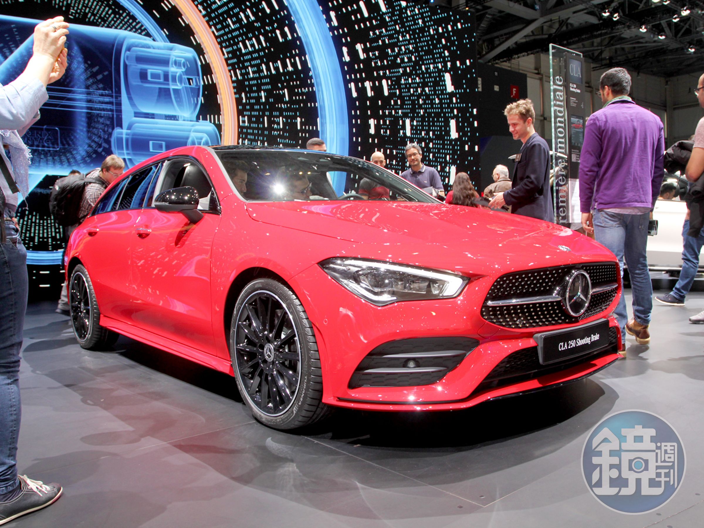 CLA Shooting Brake基於MFA前驅平臺打造，外觀內飾同樣採用MERCEDES-BENZ最新的設計語彙語，具備CLA家族造型。