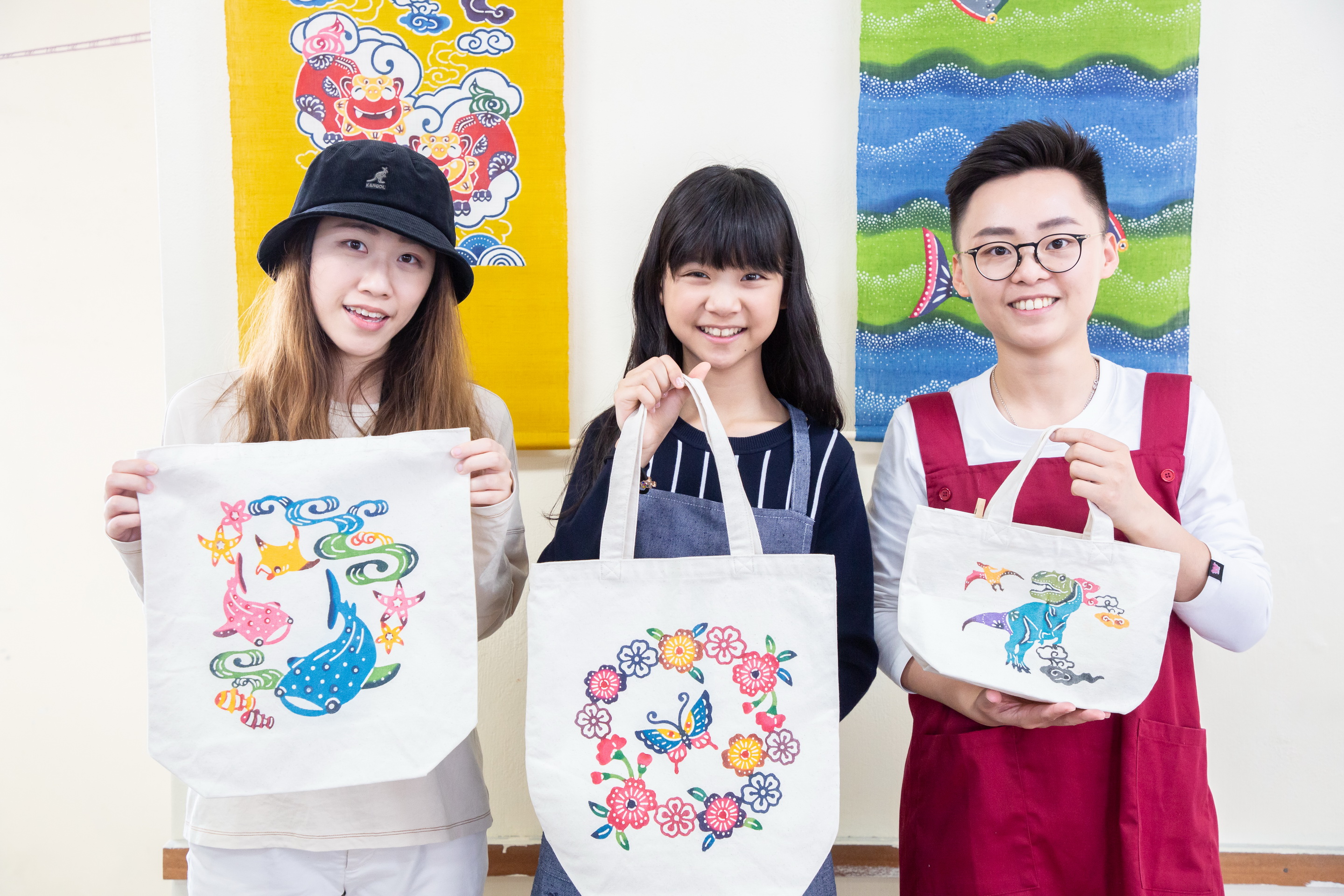 手繪完成的手提袋，漂亮的連自己都驚喜。