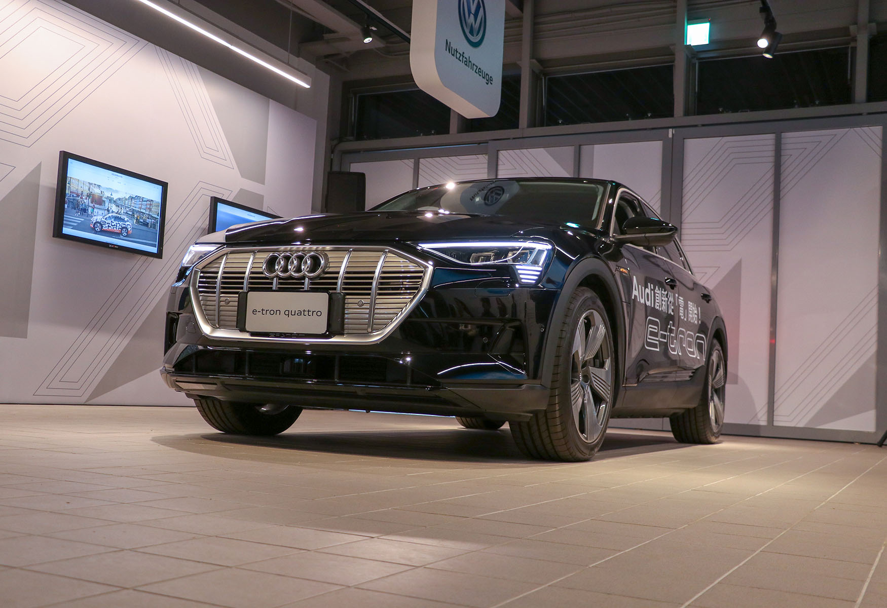 【純電移動時代】首款電動車AUDI e-tron現身　400公里續航力足夠一日北高