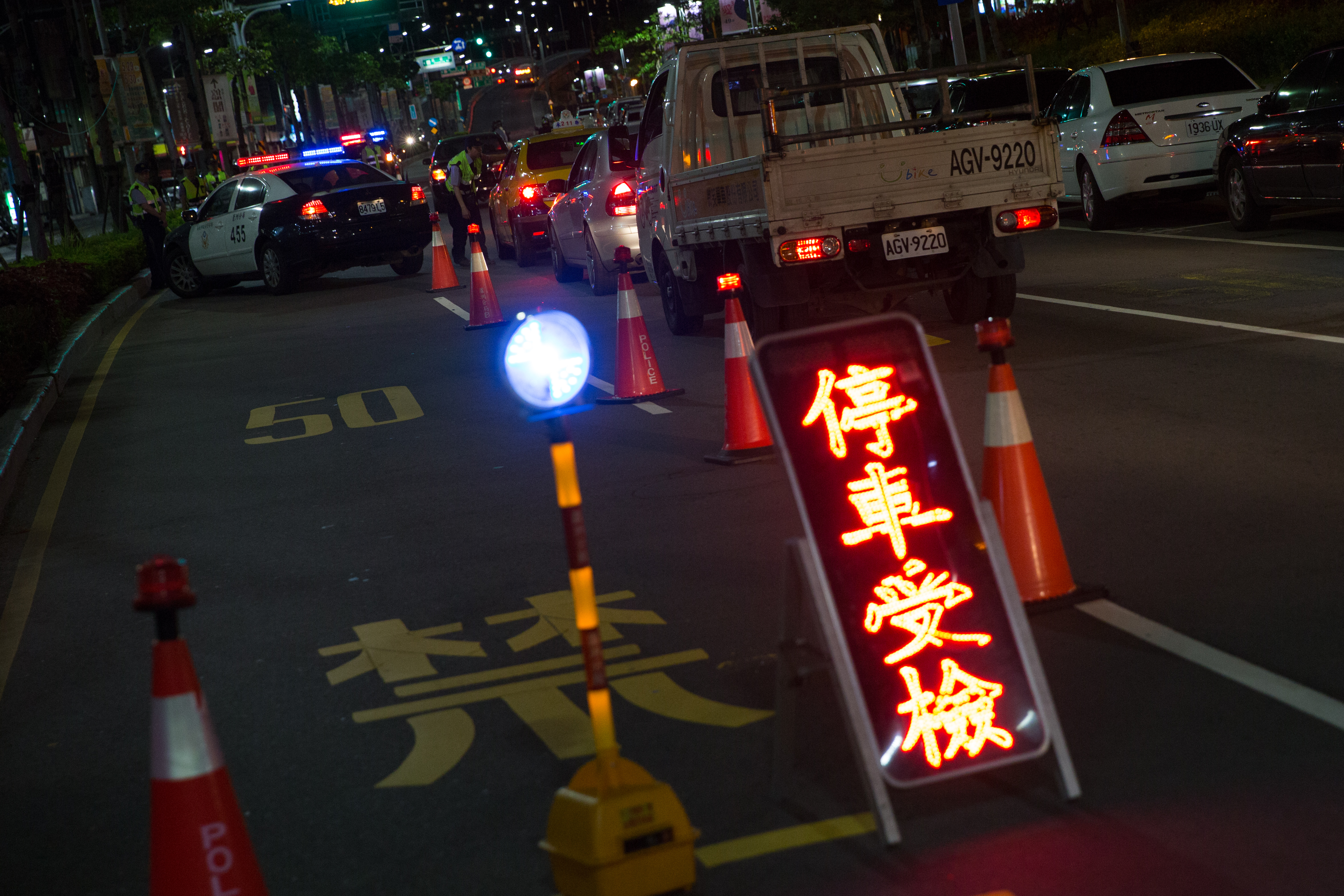 立法院院會今三讀，酒駕拒測者可罰18萬。