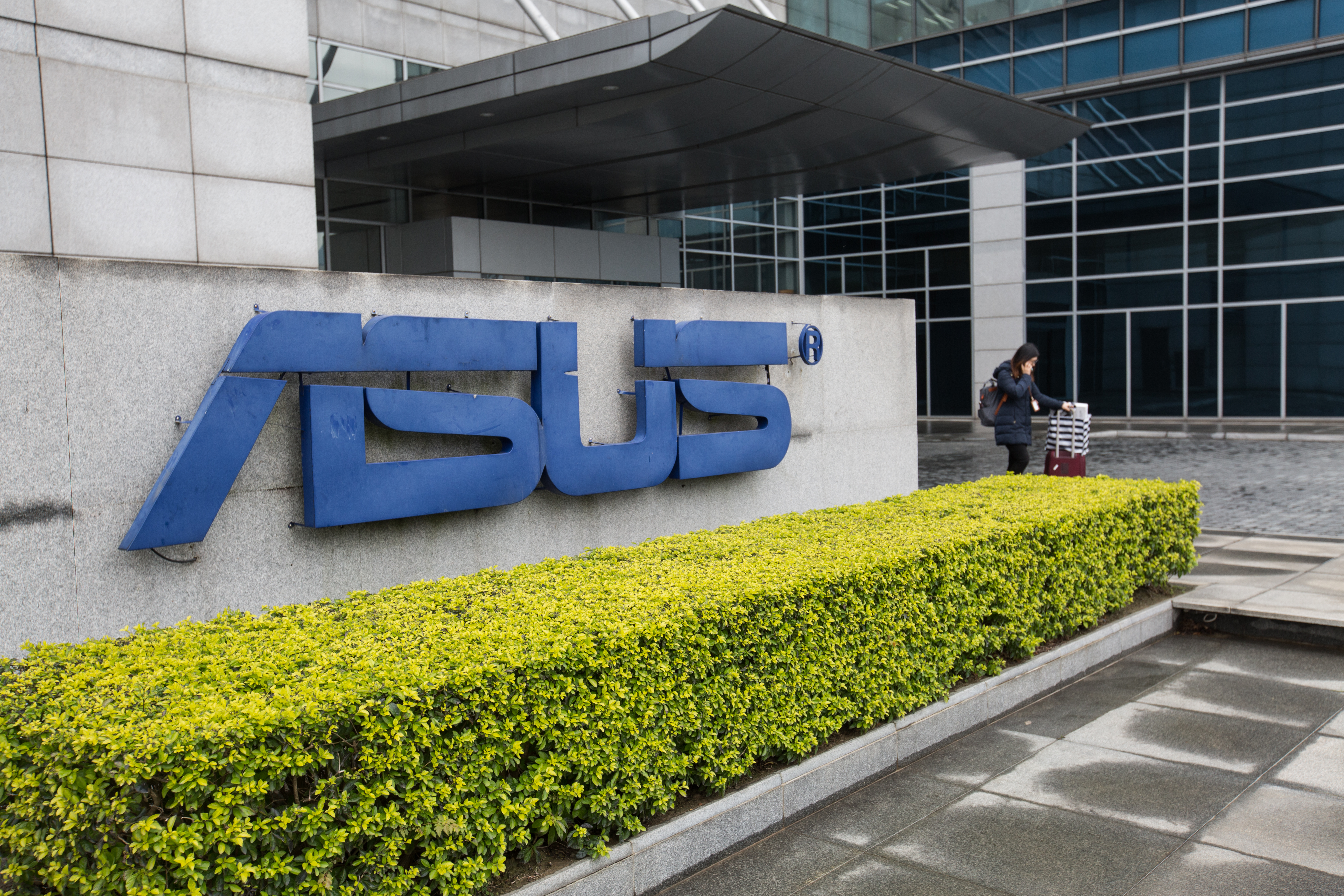 華碩電腦驚傳遭駭，初步調查受影響用戶約數百人，非外傳的數百萬人。