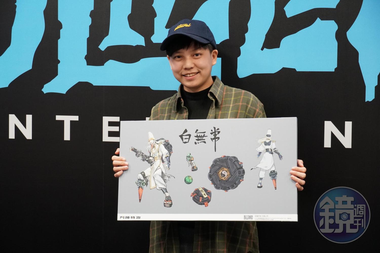 吳妍儀與作品「黑白無常_白無常」。
