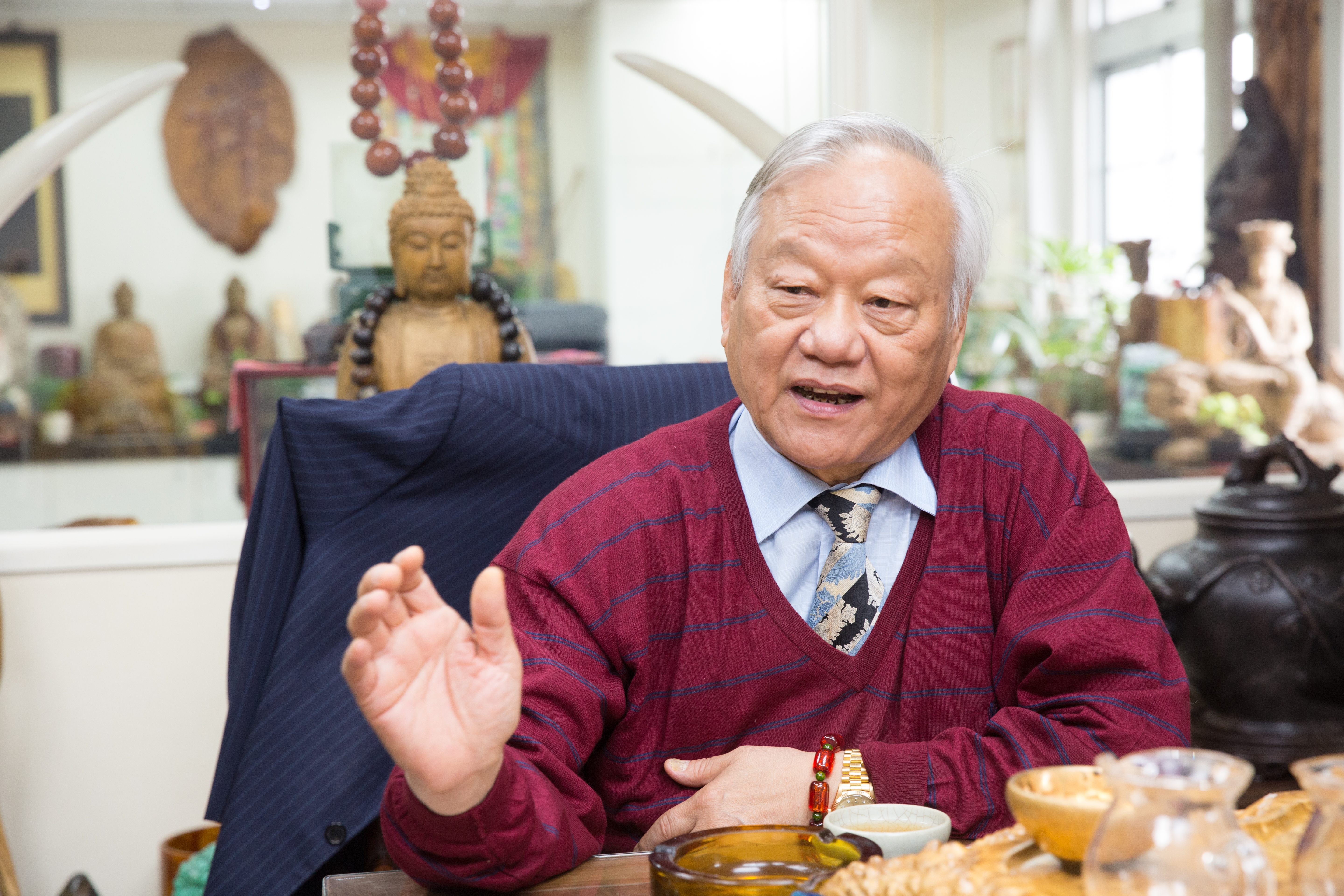 當過礦工，尤利春不怕吃苦，靠著勤懇好學的精神，只為圓創業夢。