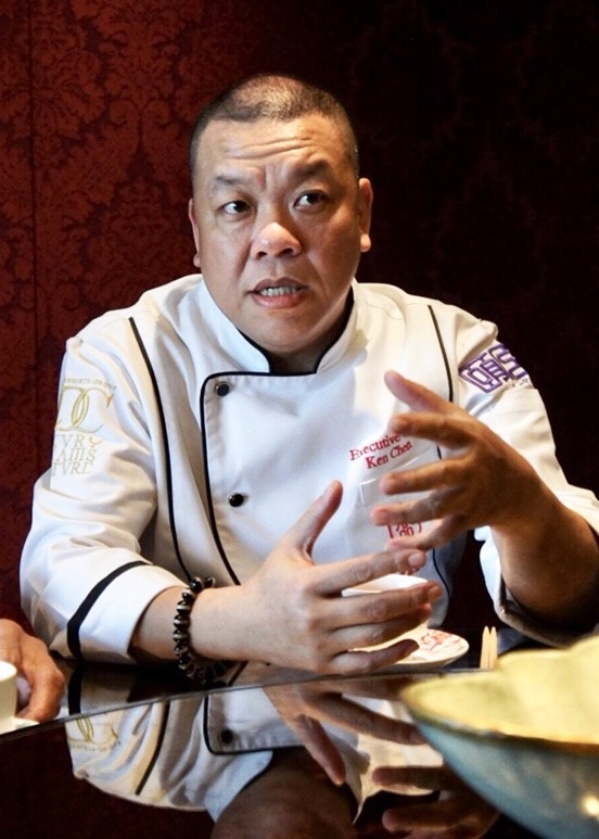 頤宮中餐廳行政主廚陳偉強接受本刊專訪，暢談星級中餐大廚的養成和中菜西吃如何高端的秘密細節。