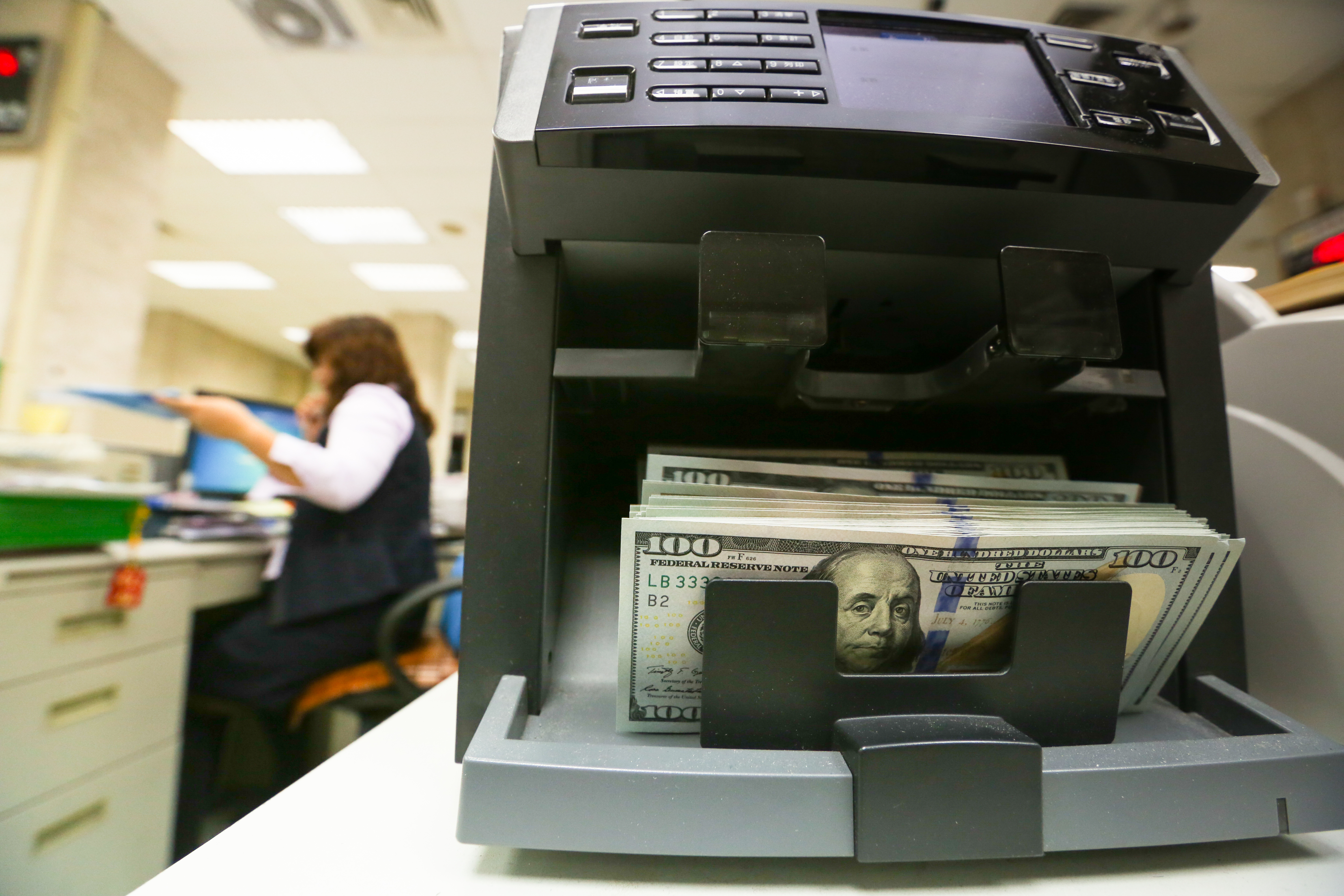 高息、強勢貨幣都很吸引人，但想要匯率利率雙賺，買進時點要掌握。