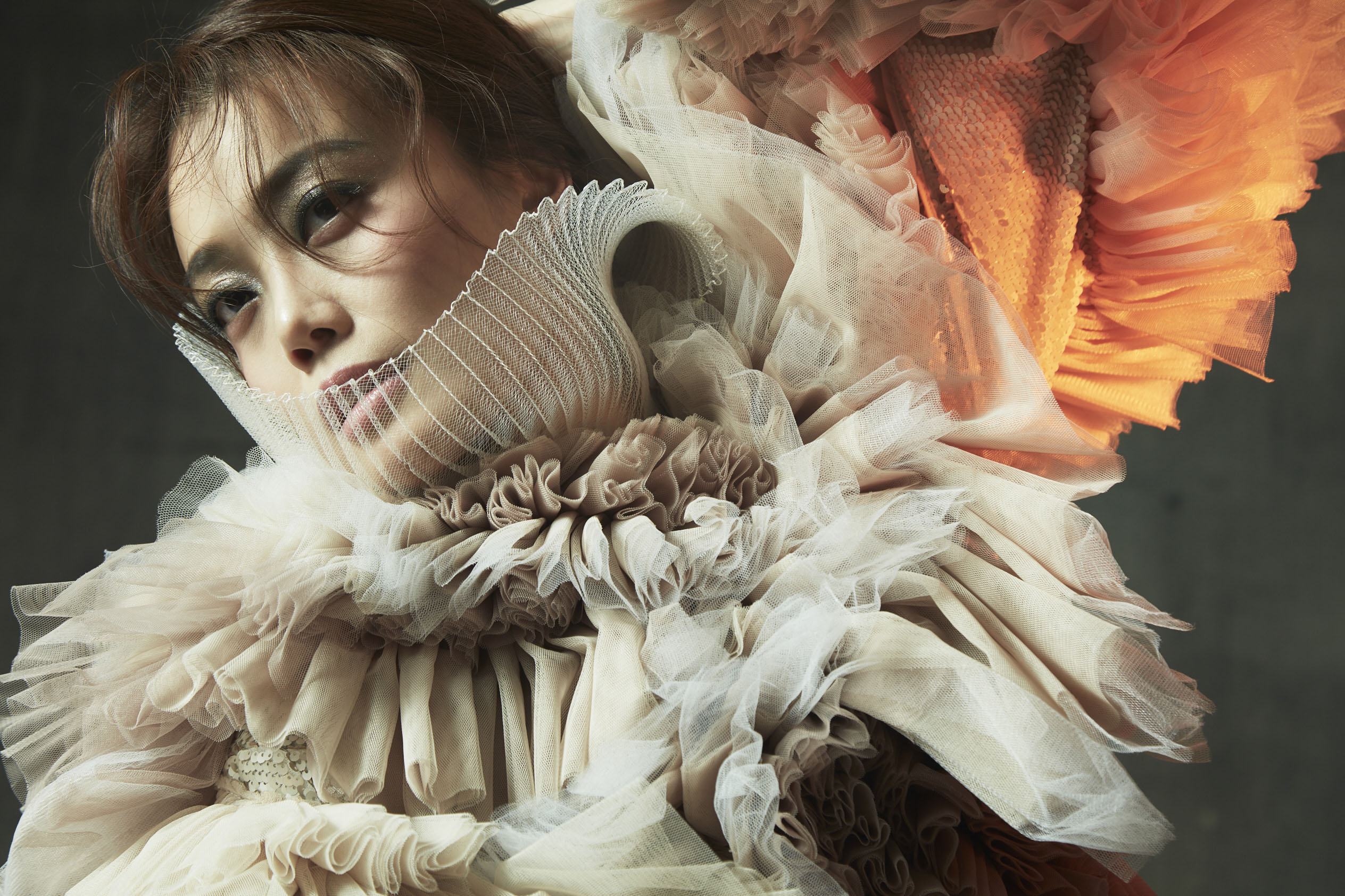 容祖兒為8月開唱的個人演唱會飛往東京拍照，24小時狂換8套衣服。（英皇娛樂提供）