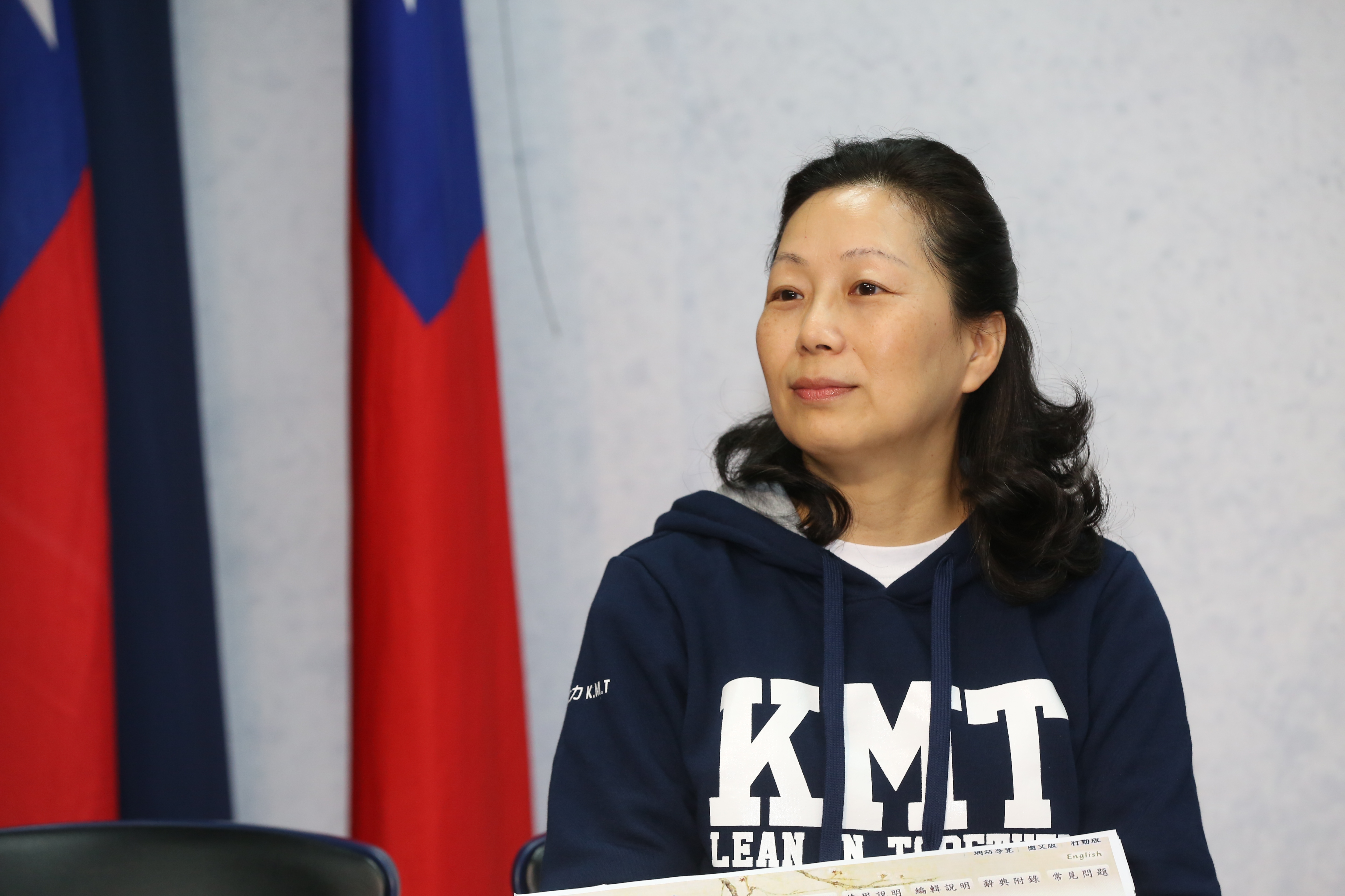 花蓮縣長徐榛蔚力推觀光，經常把「來看兩個太太、三個小山」掛在嘴邊。