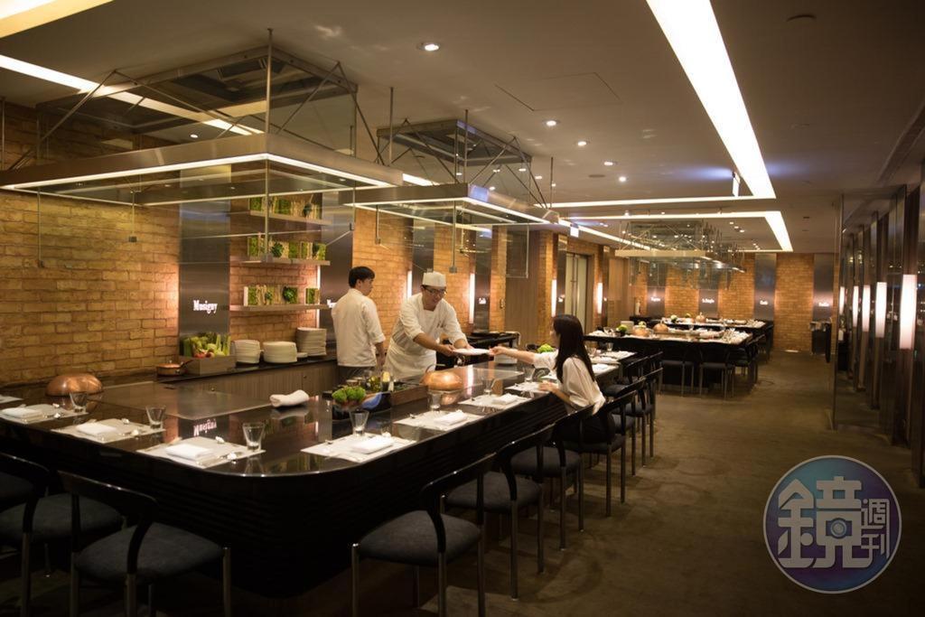 台北頂級餐廳老字號「ROBIN'S 鐵板燒」，一直擁有大票鐵粉客人。