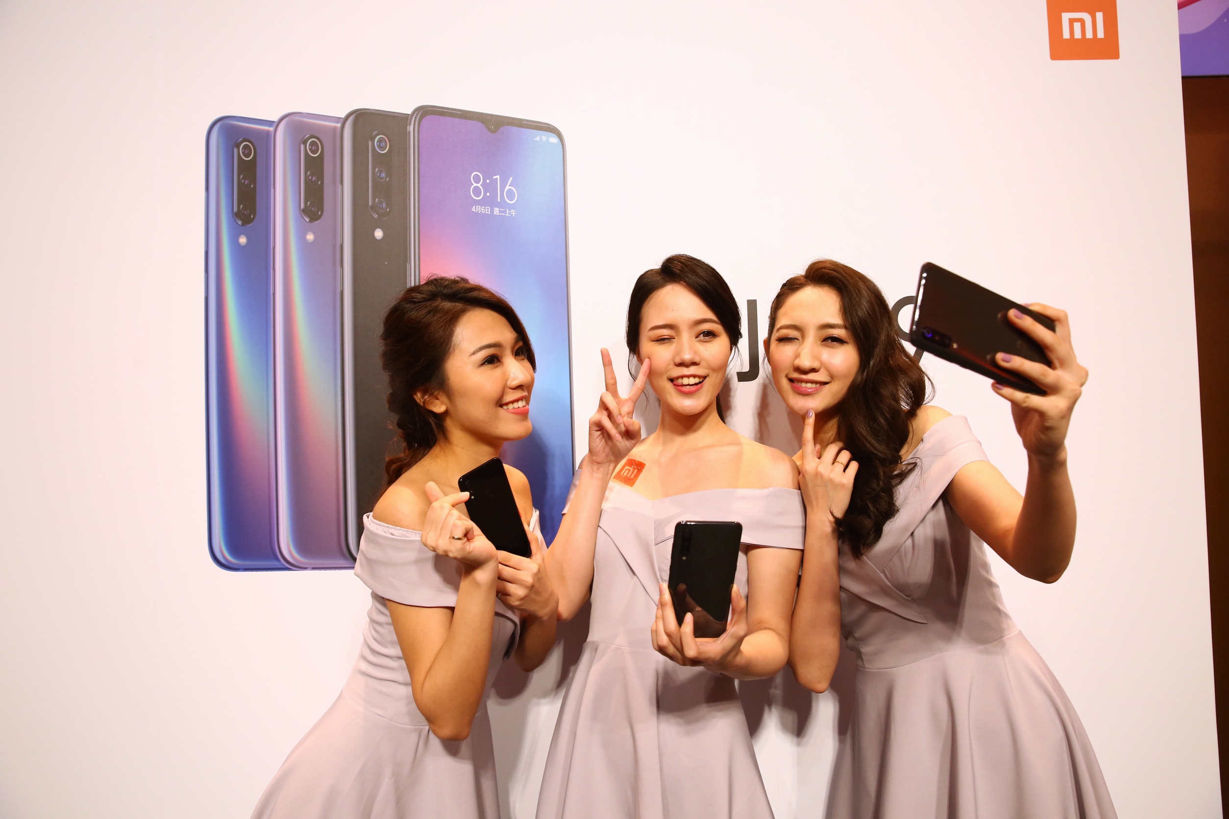 小米9旗艦機正式登台，將在4月2日米粉節首賣。