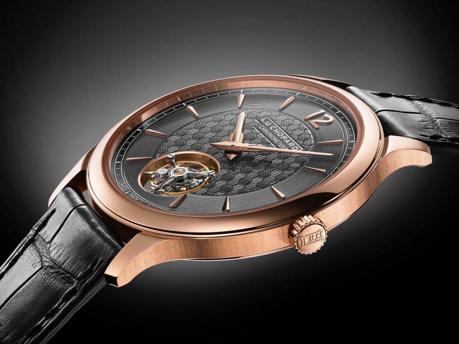 Chopard 蕭邦首款飛行陀飛輪腕錶L.U.C Flying T Twin腕錶，錶殼僅厚7.2mm。