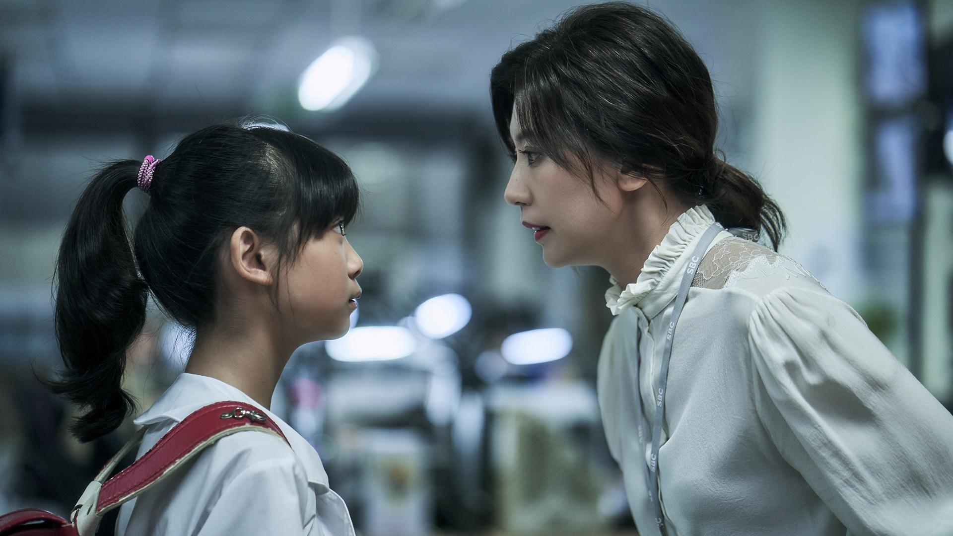 在公視與HBO Asia及CATCHPLAY合作的2019年旗艦大戲《我們與惡的距離》中于卉喬嗆賈靜雯。(公視提供)