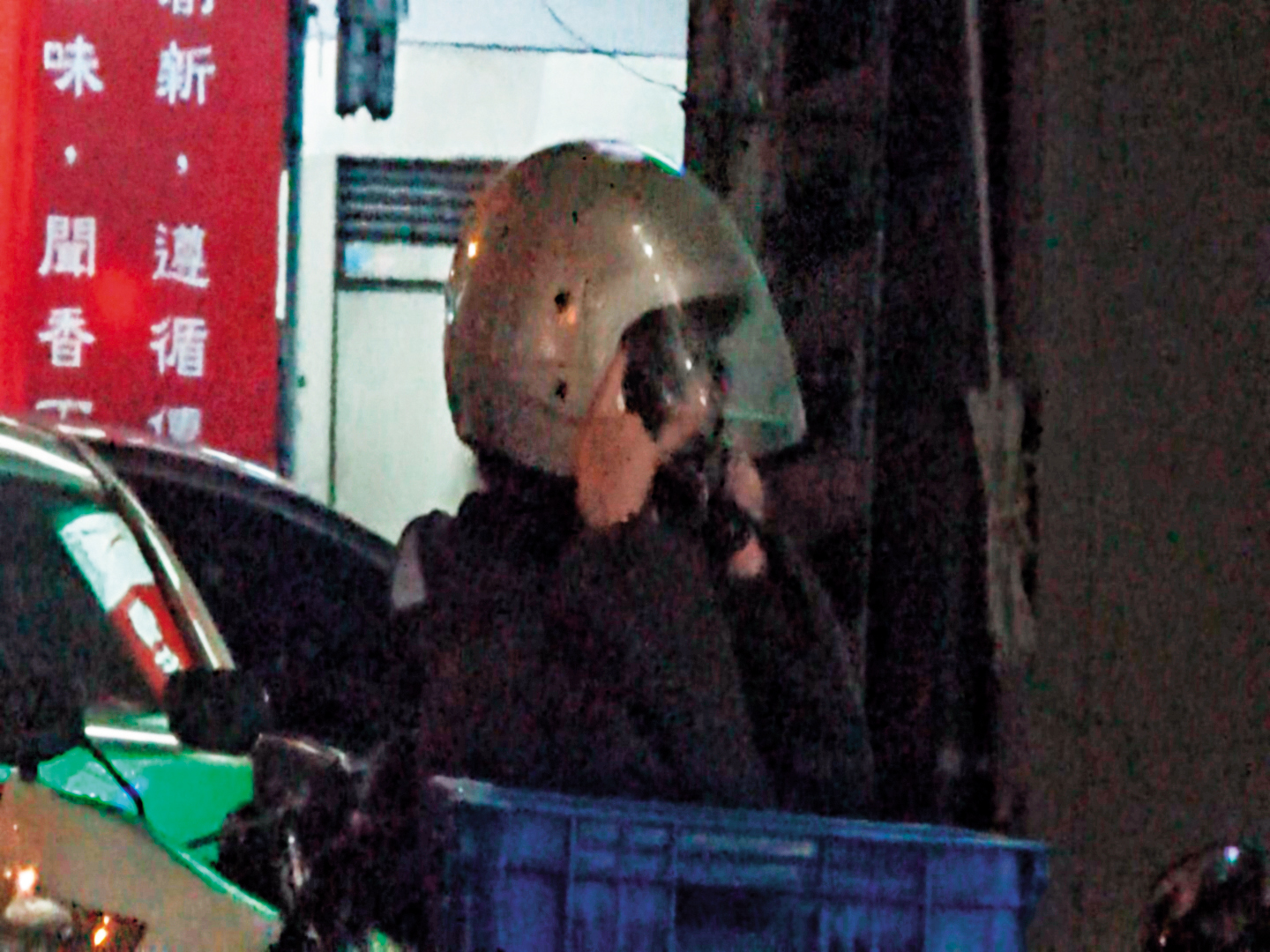 小三常從彰化騎一個多小時的機車到台中,與名醫情郎相會。(讀者提供)