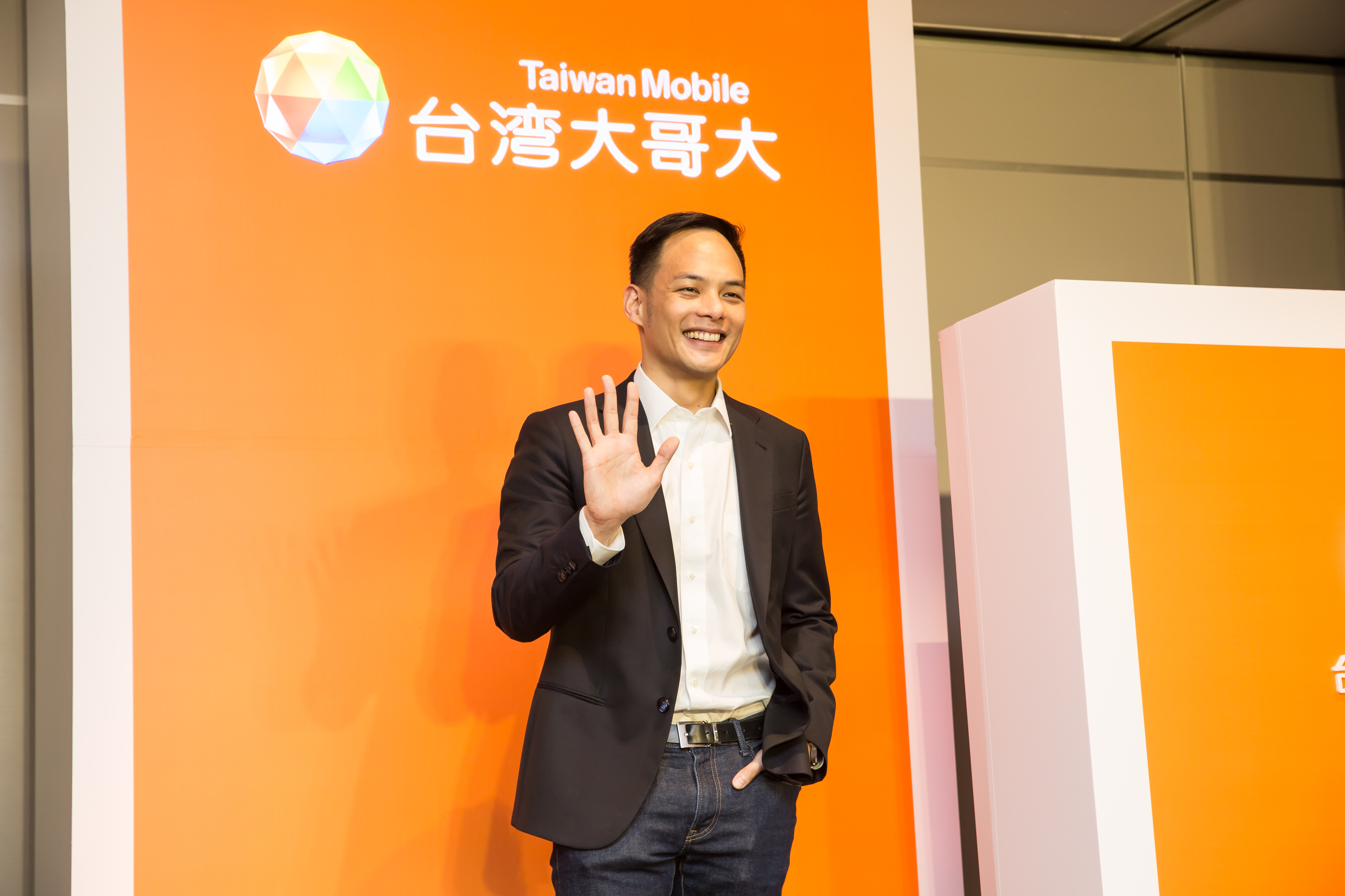 台灣大哥大新任總經理林之晨，要打造台灣大成千億美元集團。