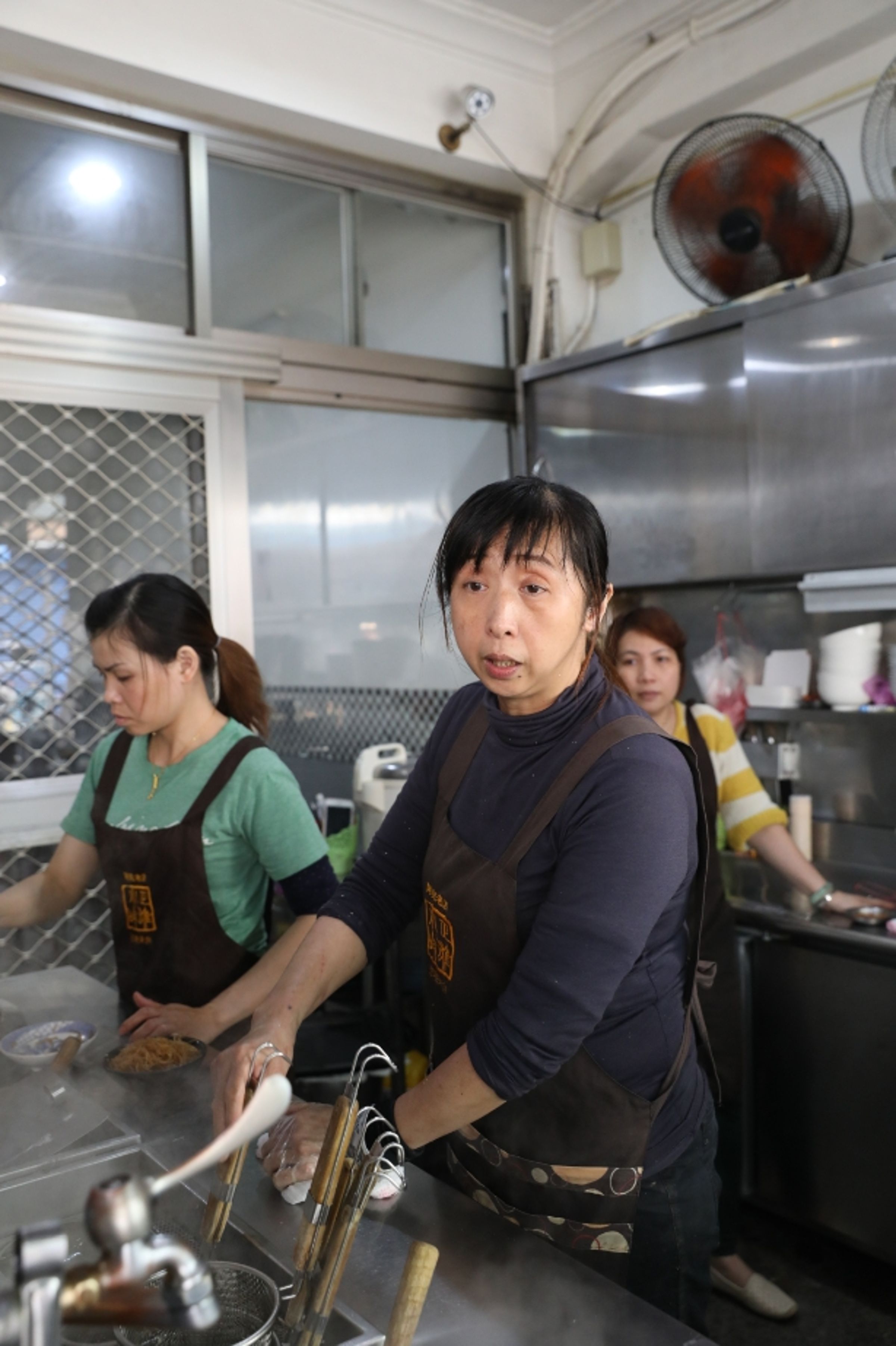 第3代老闆陳桂芬不只愛台式小吃，還會趁店休時進修巧克力知識。