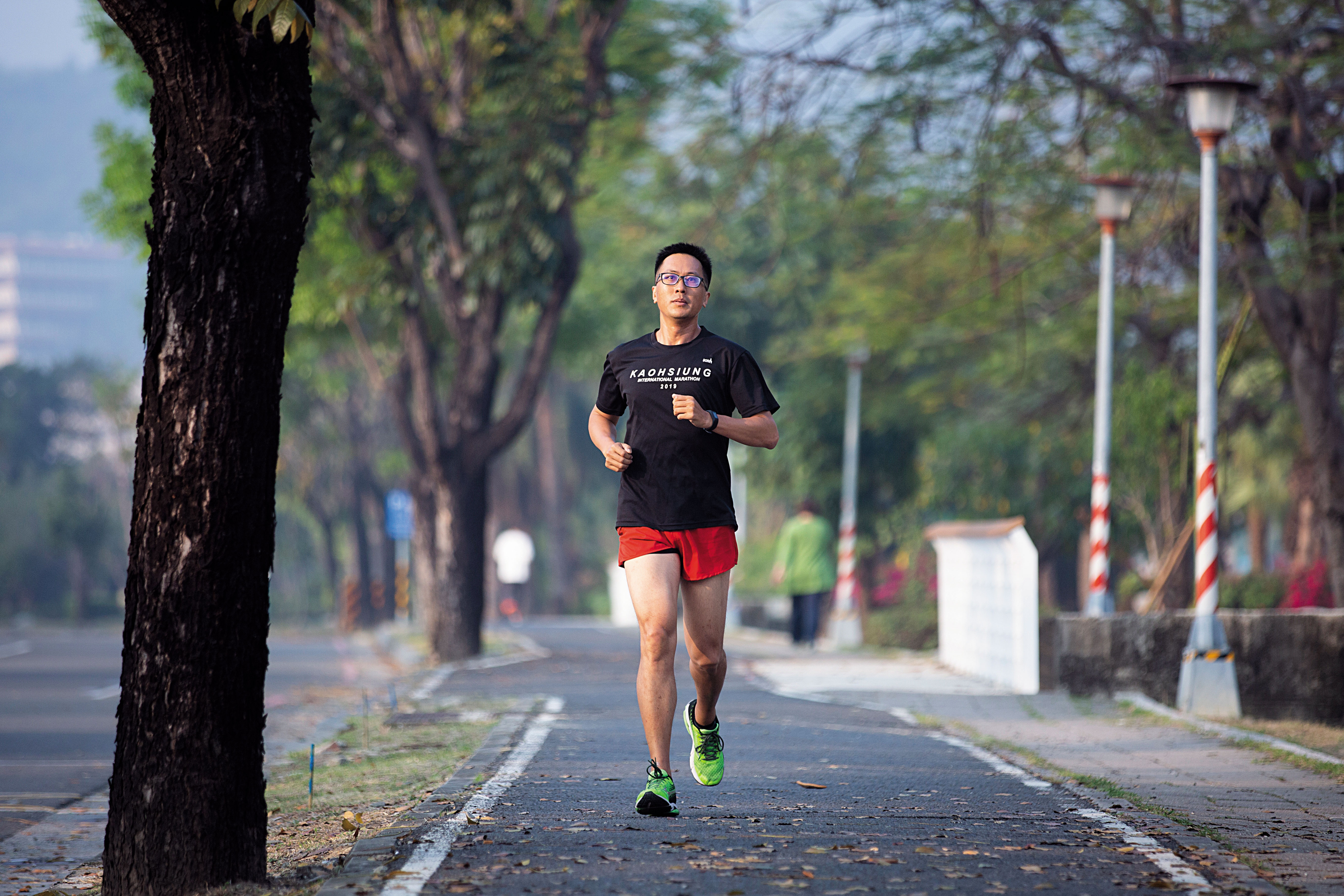 謝一麟前年8月底開始跑步，生活與思考模式都改變了，如今他戲稱自己是「跑步傳教士」。