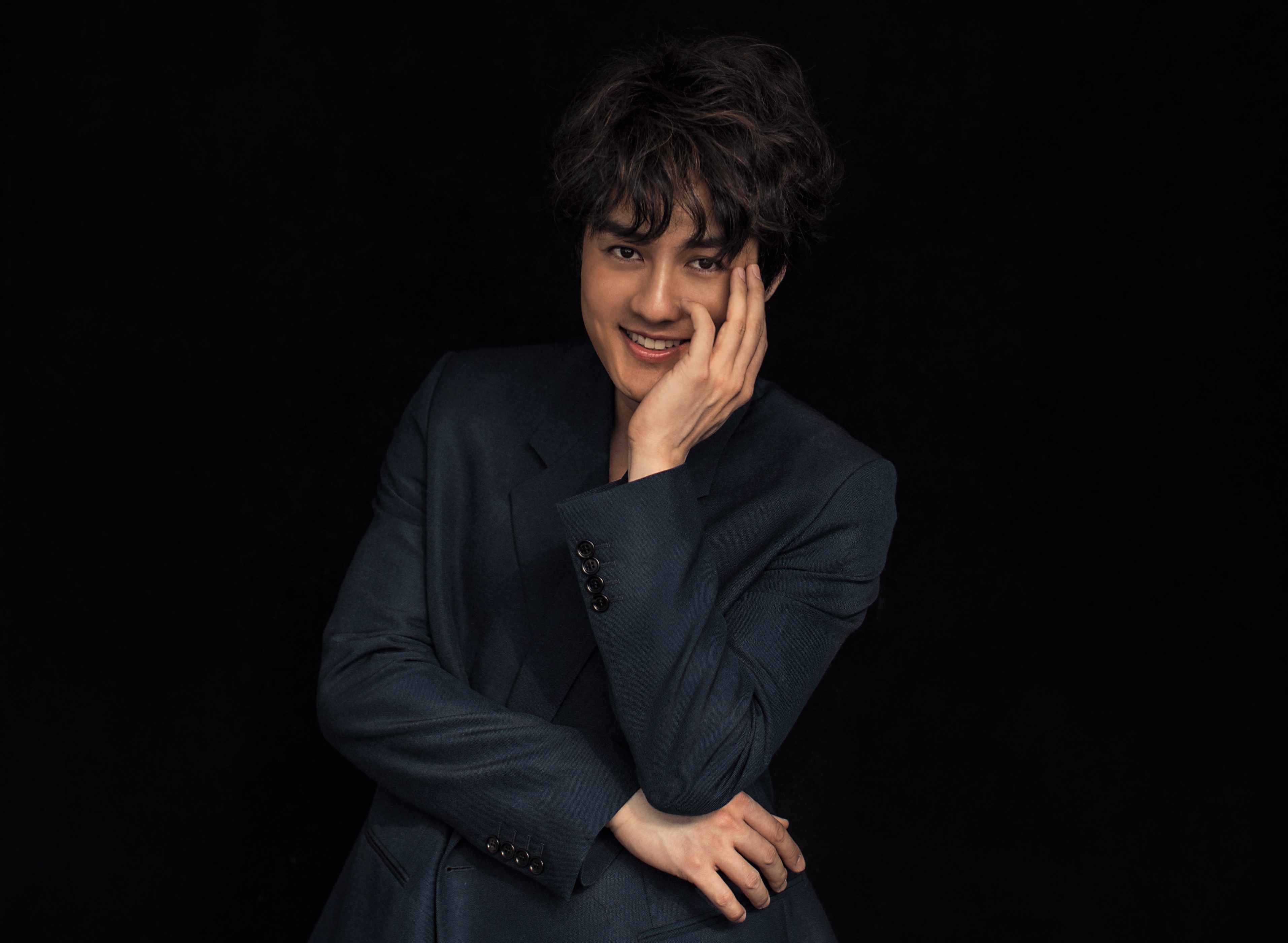 曾在發片記者會上感慨到哭， 只好中斷訪問， 現在的吳克群可以從容面對各種難題了。