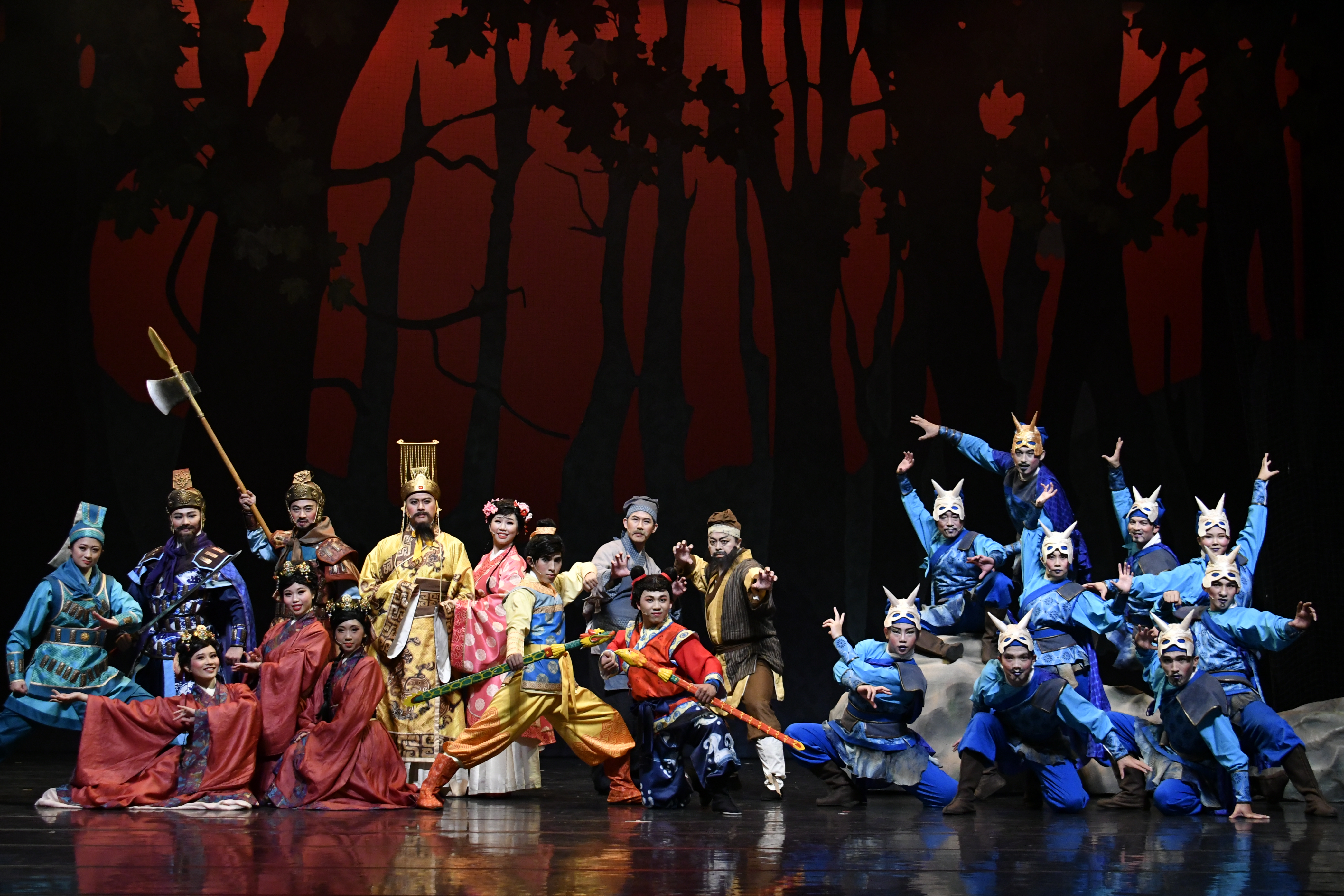 紙風車劇團《諸葛四郎》客語版在本週六將於高雄美濃國中免費演出。（紙風車劇團提供）