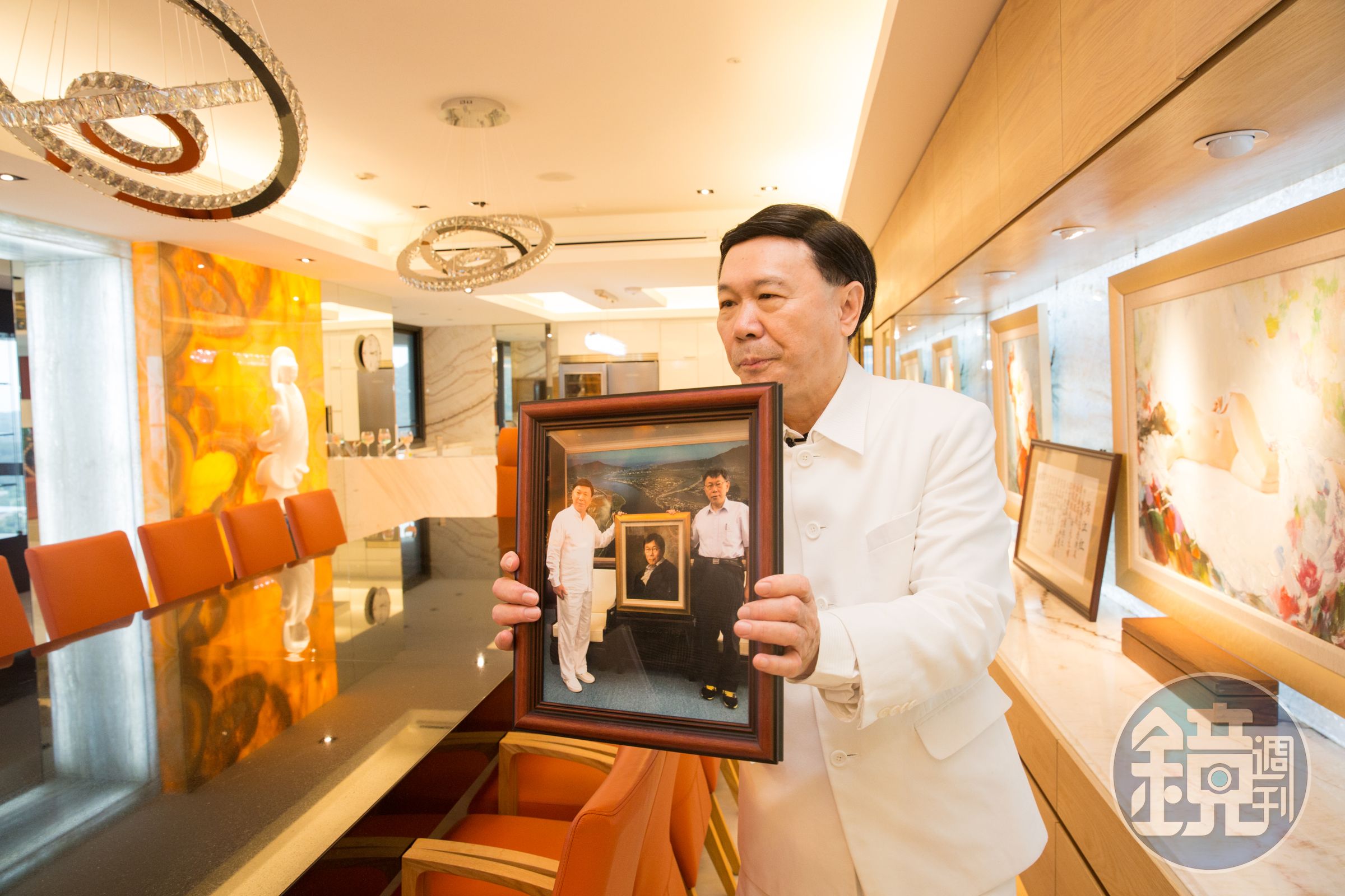 鐵口直言柯文哲會是下一任總統，謝貞德半年前特別找名家畫了幅「柯文哲總統」的油畫。