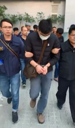 警方逮捕涉嫌交易槍枝的尤姓男子。（翻攝畫面）