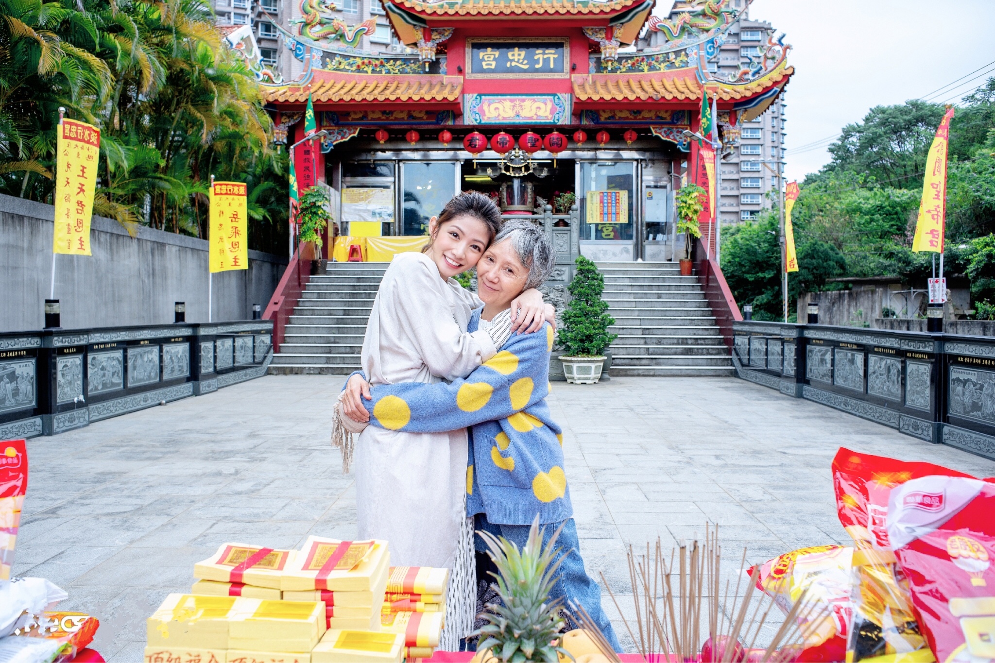 在《老鼠捧茶請人客》中李千那跟陸弈靜的「婆媳過招」讓不少人心有戚戚焉。（民視提供）