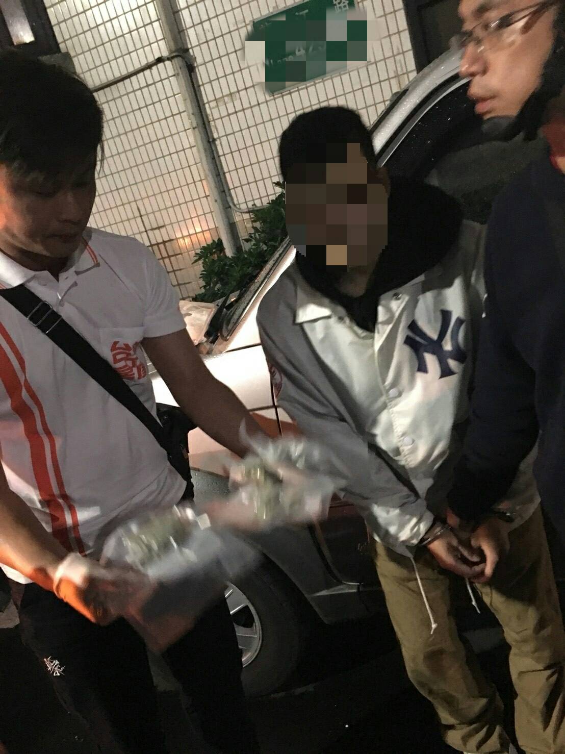 遭萬華分局查獲大麻的「總統鐵衛隊」憲兵332營張姓憲兵。（警方提供）
