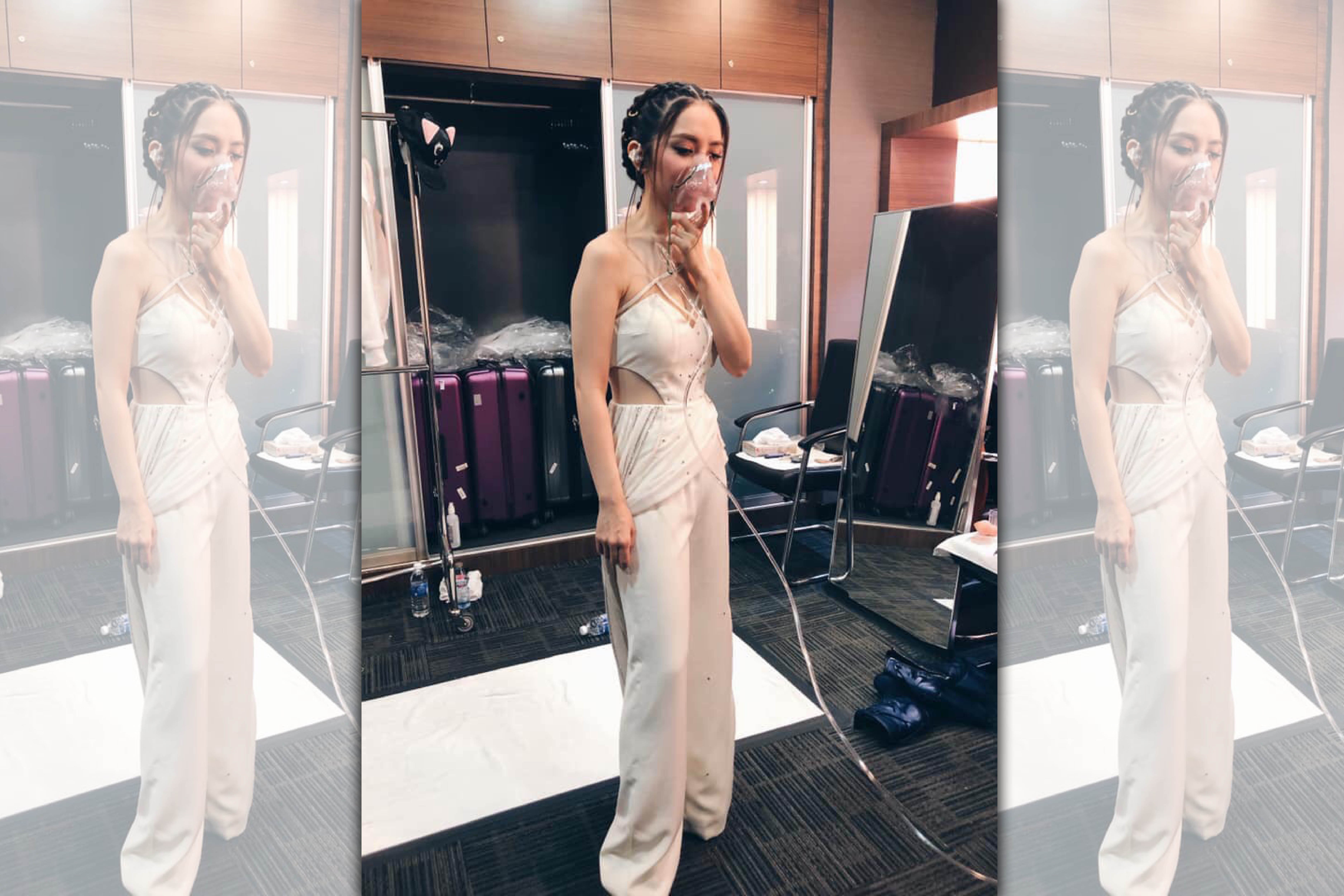 在馬來西亞海拔高1,865公尺的雲頂開唱，飆唱3小時的鄧紫棋也因此缺氧，在後台吸氧氣桶。（摘自鄧紫棋臉書）