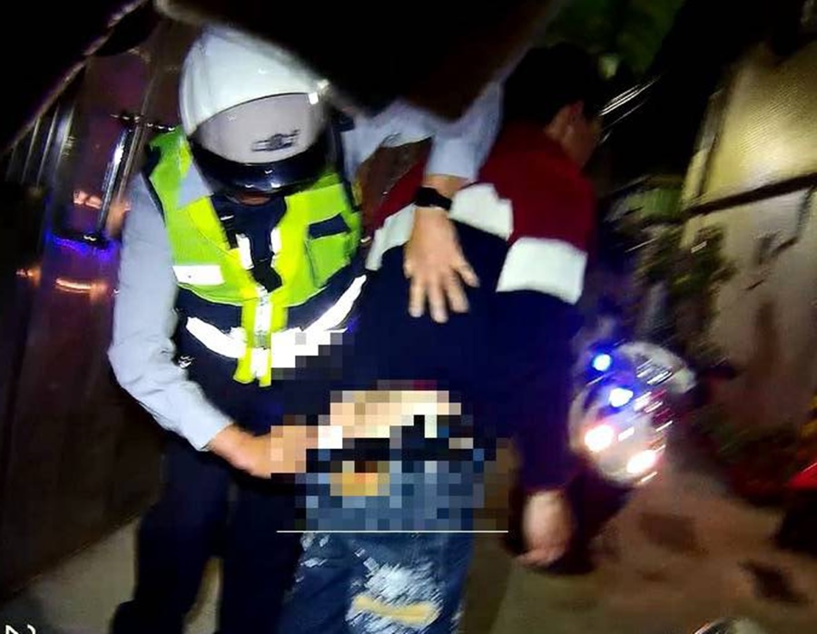 陳嫌有多項毒品前科，竟突發奇想將海洛英夾在屁股裡。（翻攝畫面）