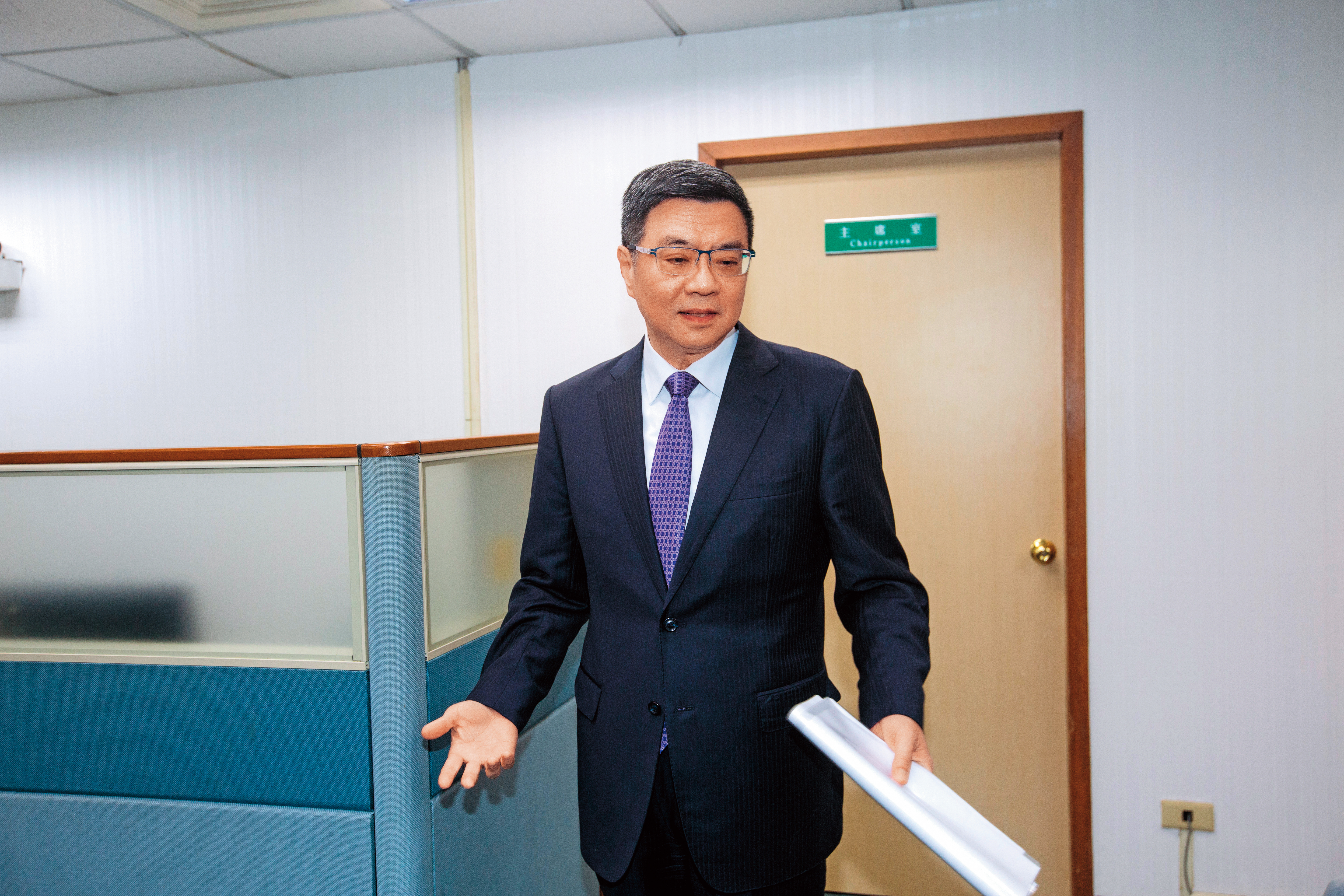 面對蔡賴協調難題，民進黨主席卓榮泰（圖）也成黨內箭靶，遭英系人士私下責難。