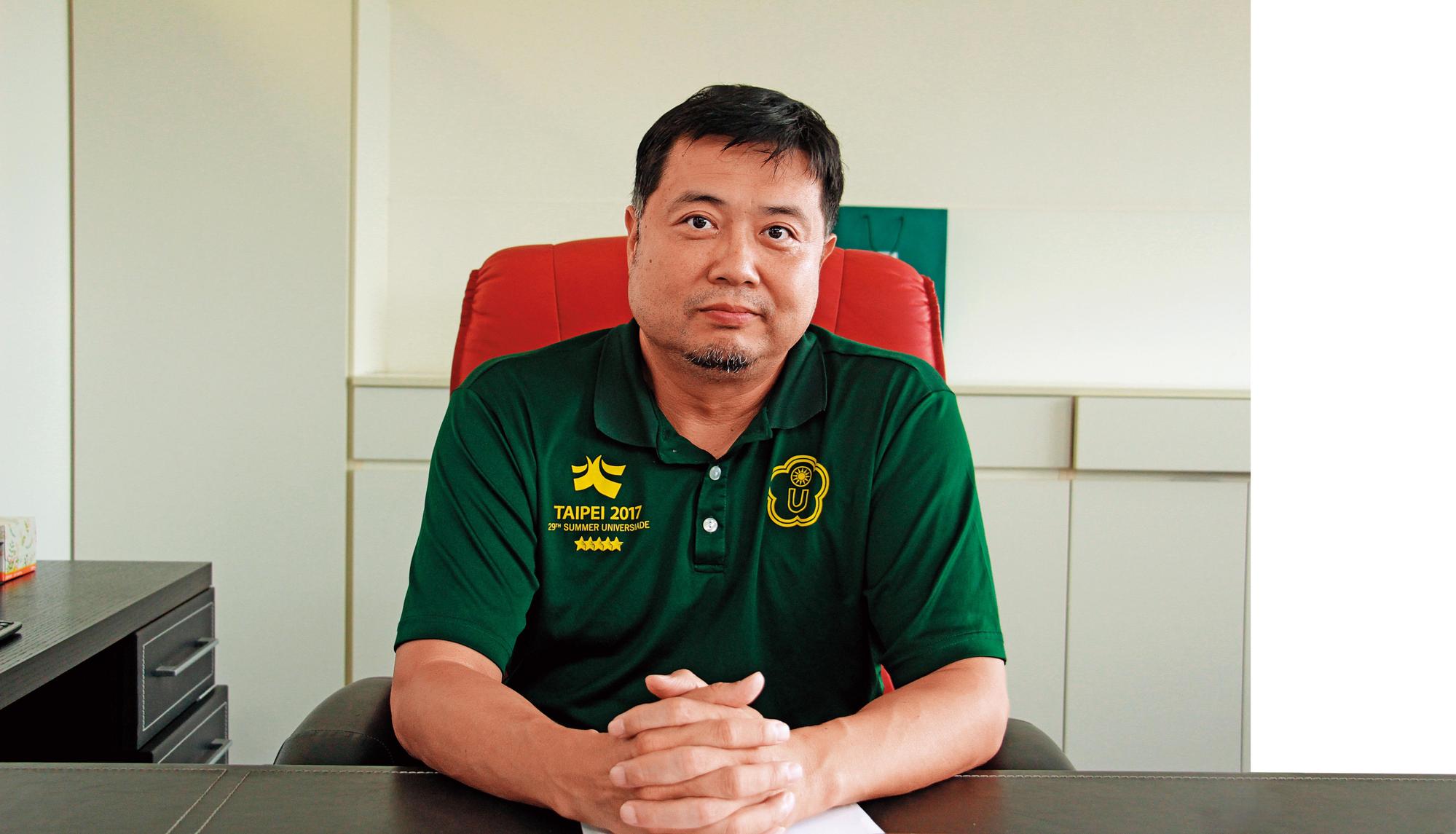 曾慶裕去年才剛升任輔大教育學院院長,沒想到當年升等教授的論文卻爆抄襲爭議。(翻攝輔仁大學網頁)
