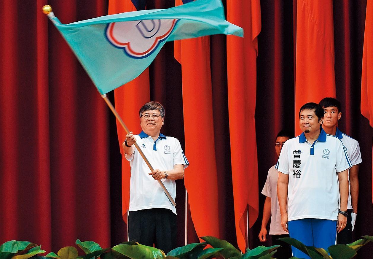 目前身兼大專體總祕書長的曾慶裕,常出席重大體育活動,表現頗獲體壇肯定。(大專體總提供)