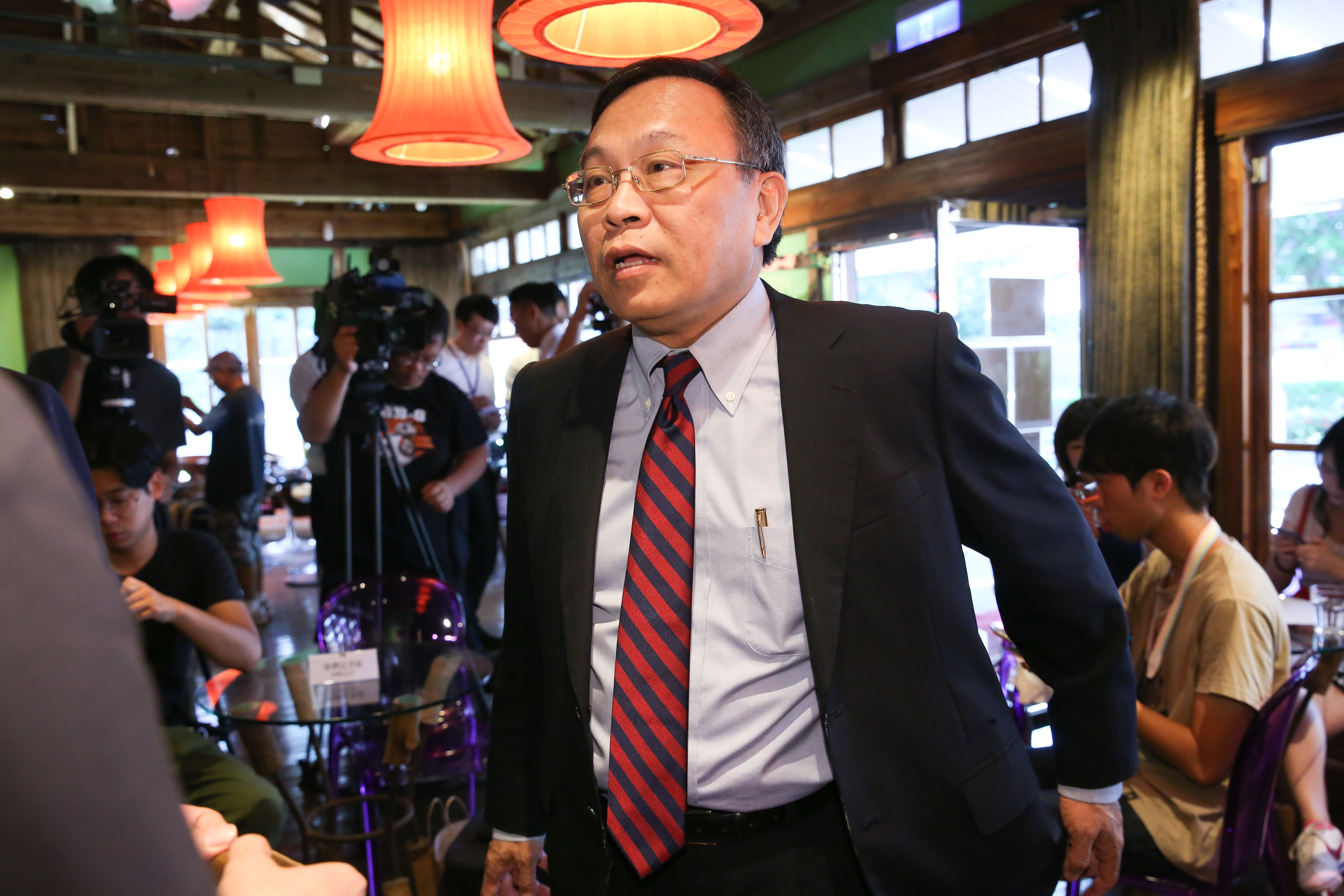 台銀遭質疑授信品質惡化以及總稽核異動過於頻繁等問題，行庫高層認為，董事長呂桔誠應該負責。