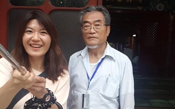 白色恐怖受難者魏廷朝的女兒魏筠（左），強調邵子平的國籍問題是「時代悲劇」。（翻攝自魏筠臉書）