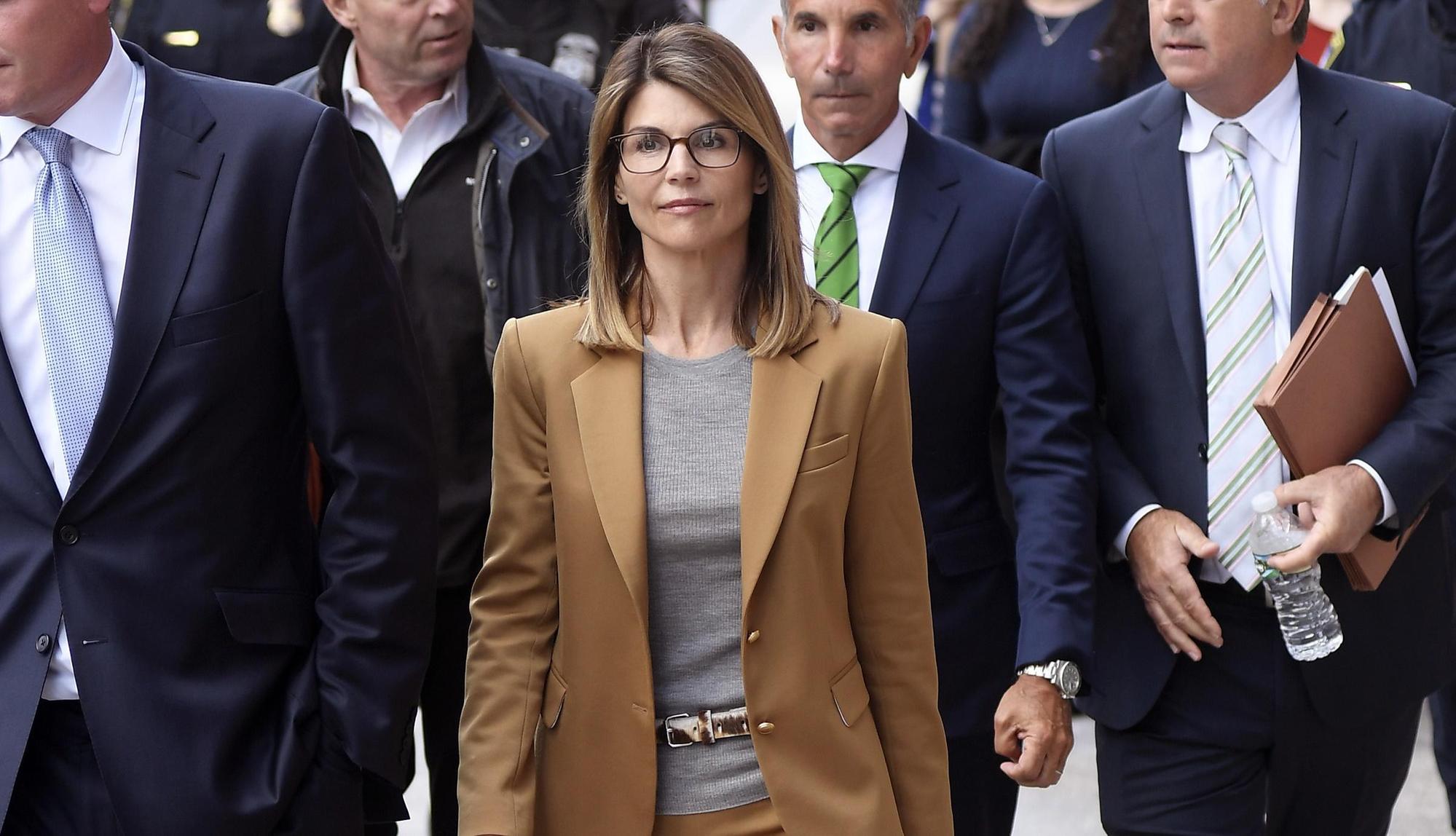 美國演員Lori Loughlin是這次大學入學醜聞中知名度最高的涉案人,她為了讓女兒進入南加大而涉嫌賄賂及詐騙,目前已被起訴。(東方IC)