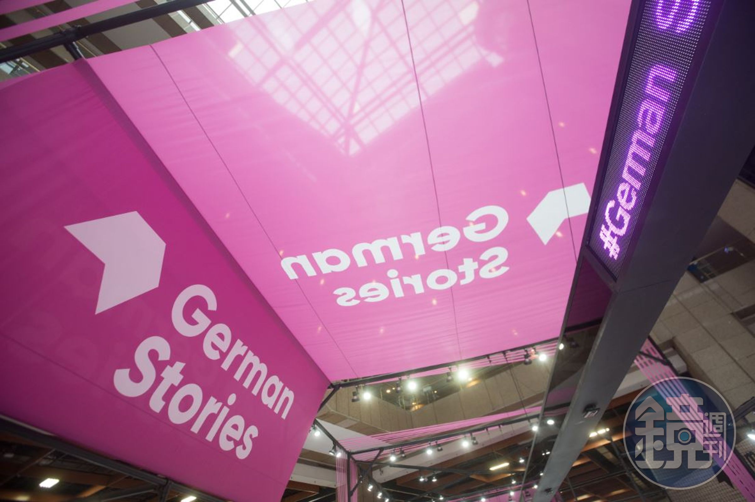 「德國故事German Stories」隱含著所有人都擁有不同的故事，無論居住地或國籍的差異，都能透過文字進行交流。
