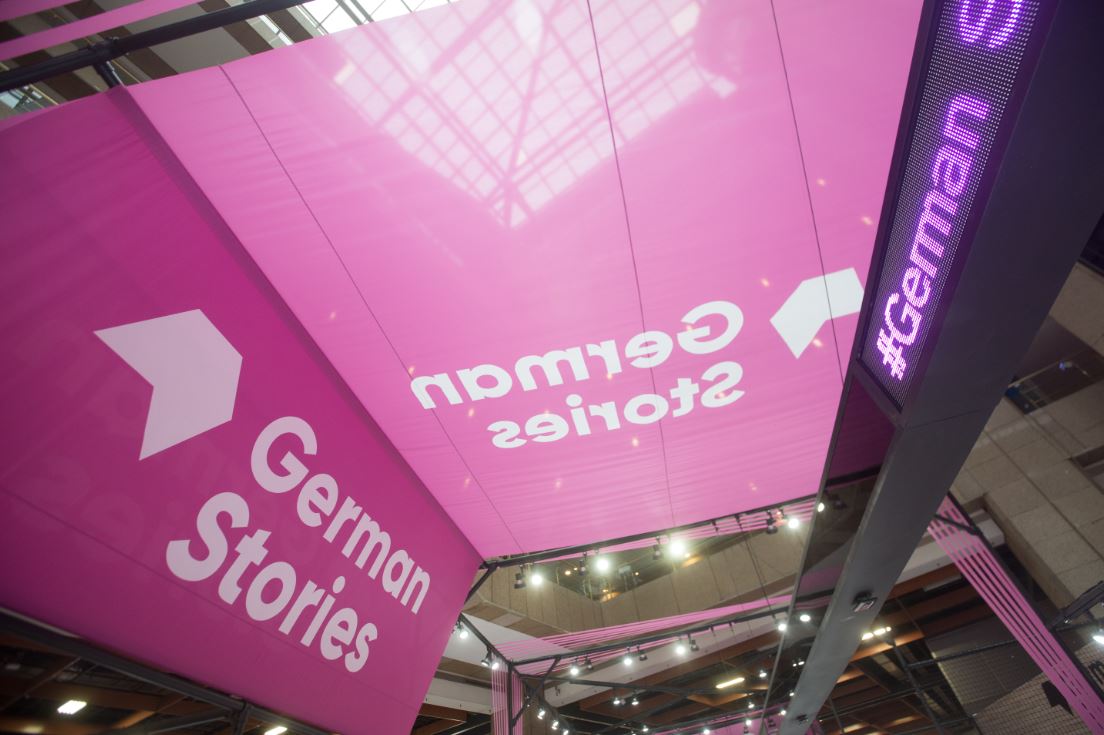「德國故事German Stories」隱含著所有人都擁有不同的故事，無論居住地或國籍的差異，都能透過文字進行交流。
