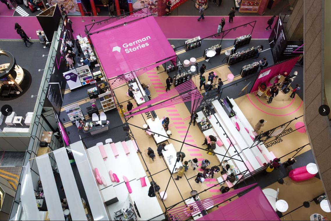 2019台北國際書展，主題國德國以「German Stories」作為中心精神，展館採開放式，簡約的空間設計，符合包浩斯學院的設計理念。