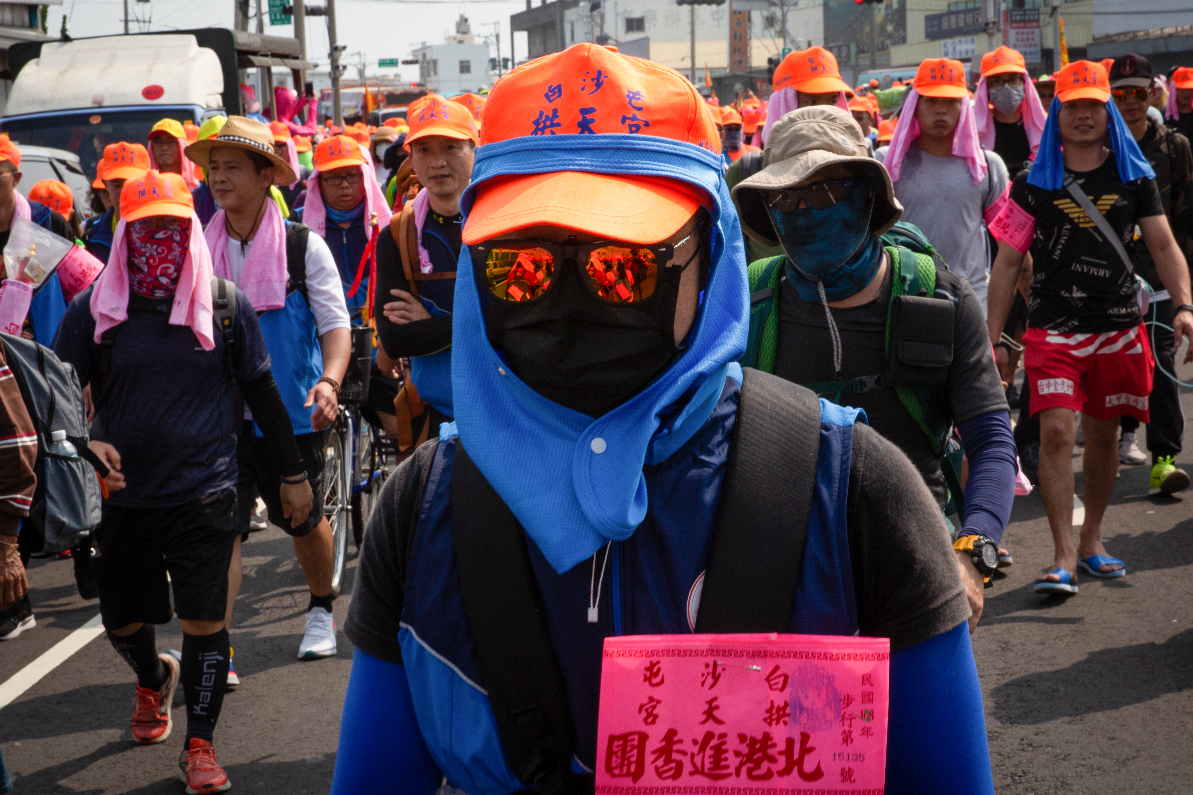 今年進香的天氣炎熱，信徒都做好防曬準備。
