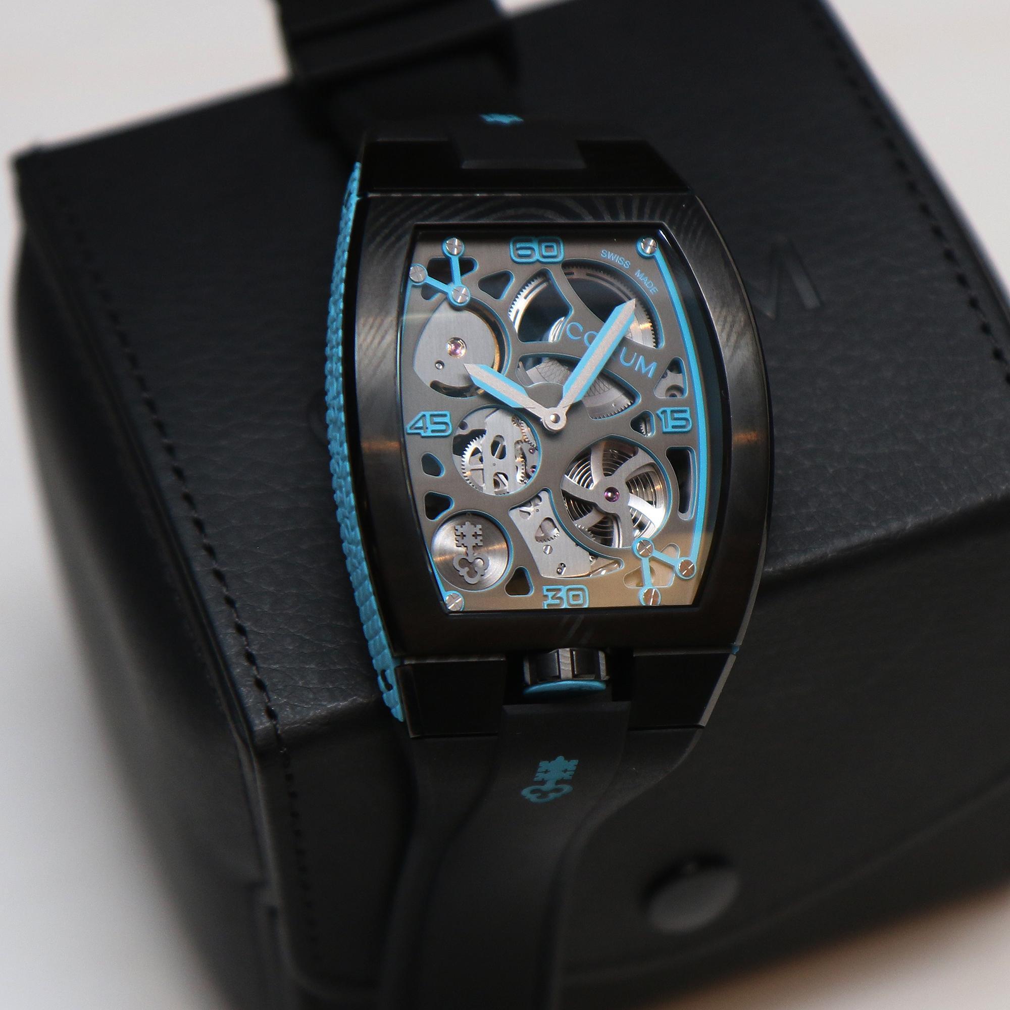 運用大馬士革鋼材質製作錶殼的Lab 01，限量99只，定價NT$593,000。