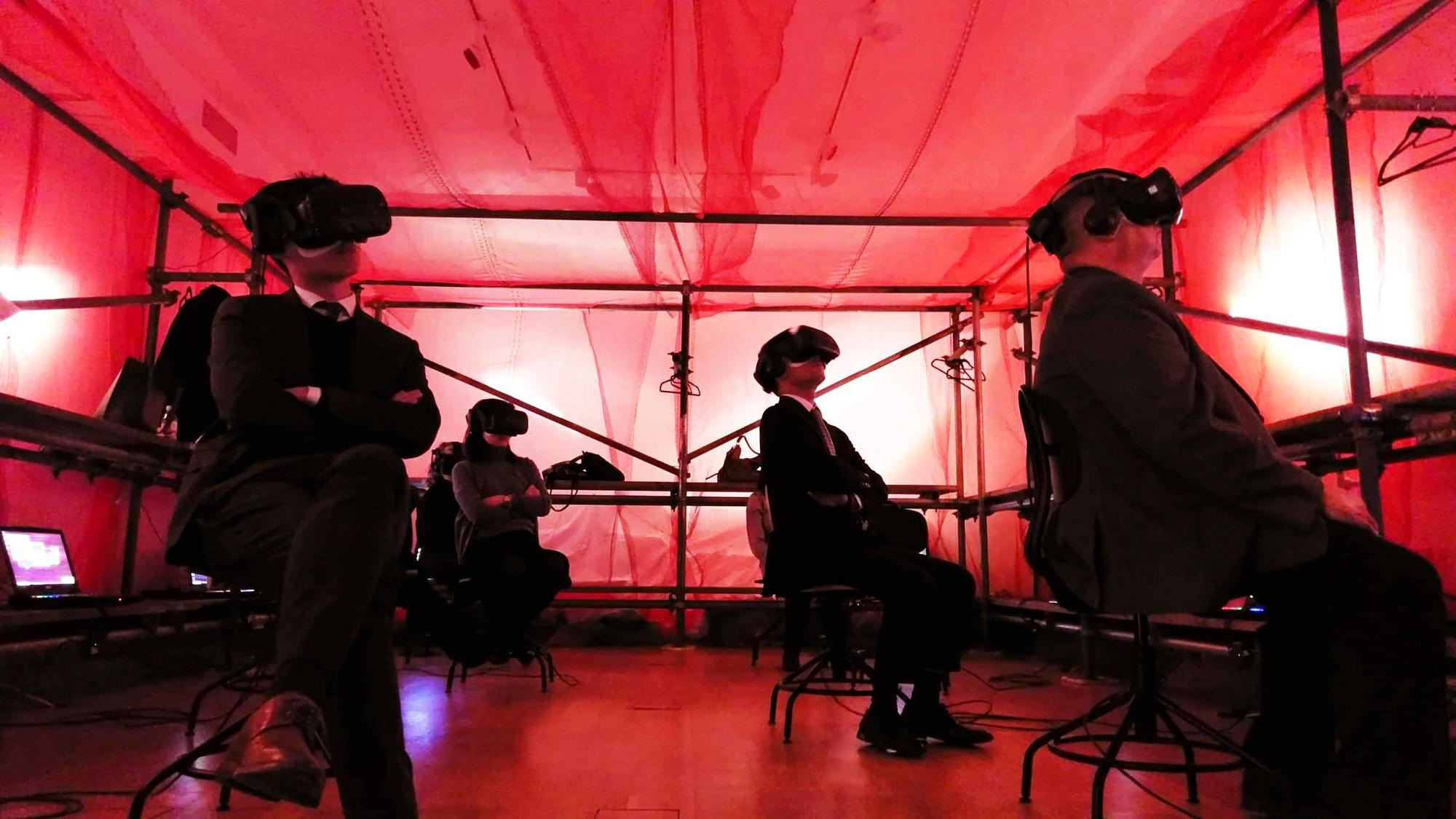 為了配合VR電影《家在蘭若寺》8K版的推出，影展現場搭建虛擬實境電影院，配合全新硬體，讓觀眾都有沉浸式的體驗。（HTC提供）
