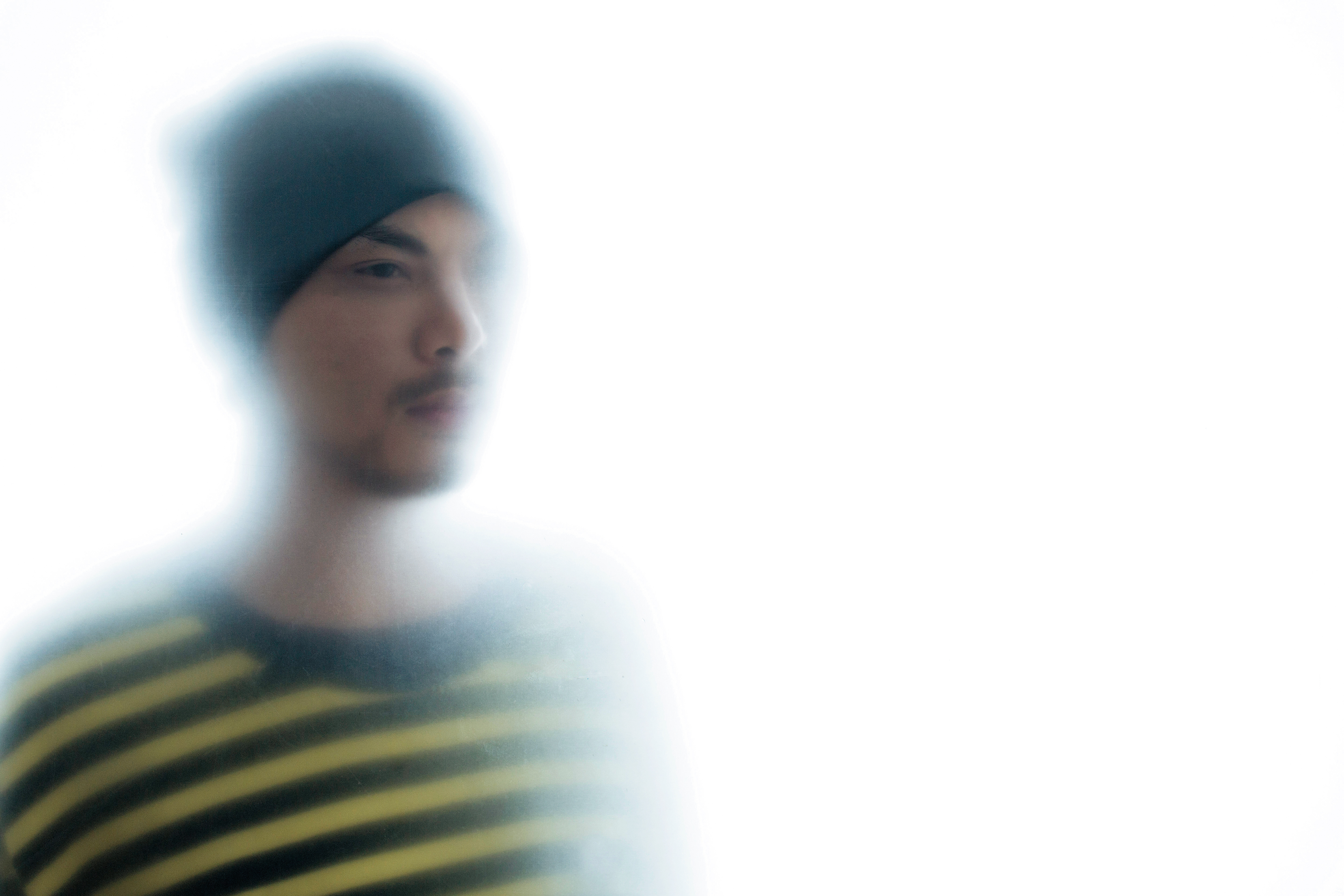 現在YouTube歌手多，但真正可以發片的人卻少，黃明志以過來人經驗認為，大家缺的是機會跟運氣，需要願意栽培的唱片公司出手。