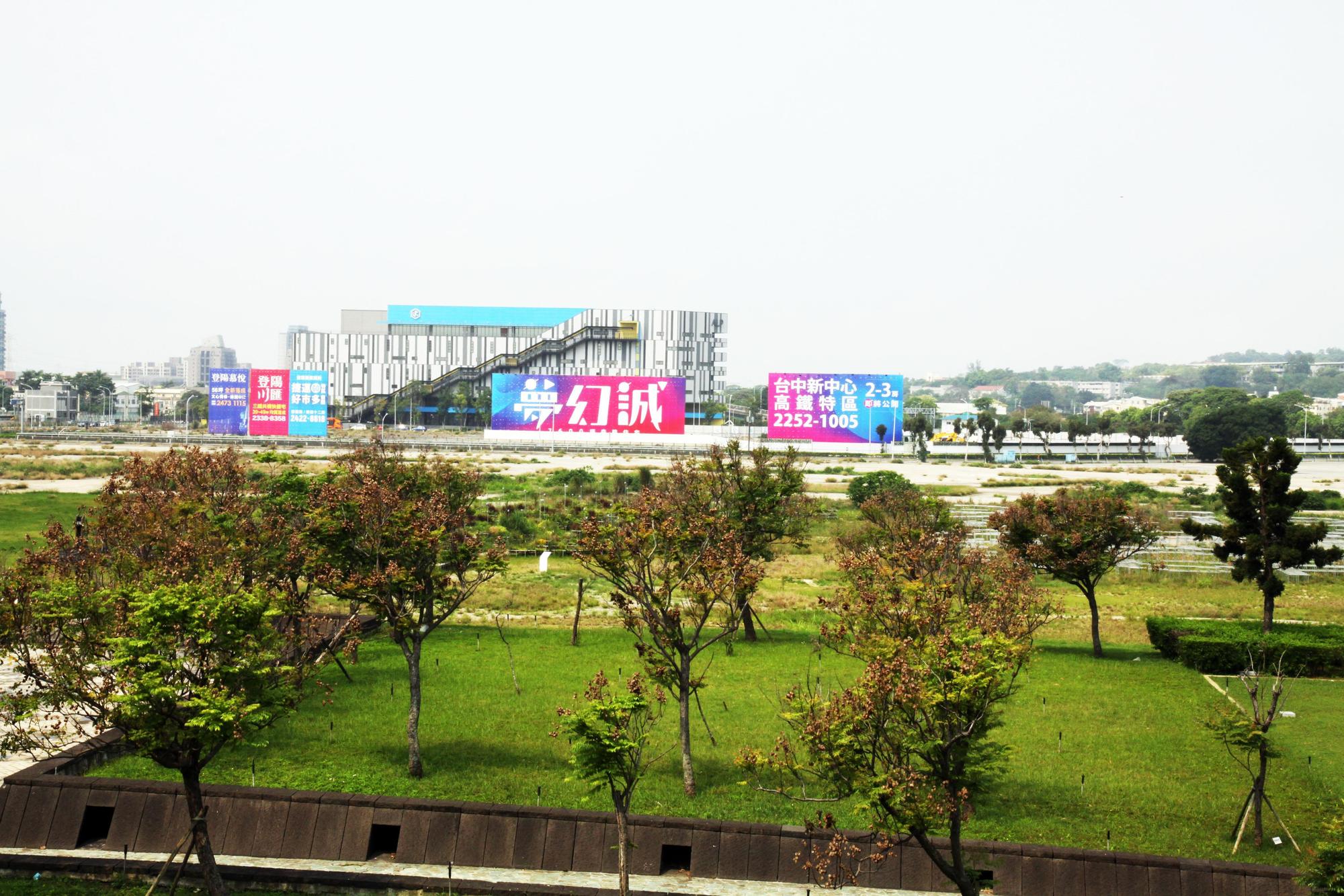 大型建商插旗台中高鐵特區，看好首購剛需。