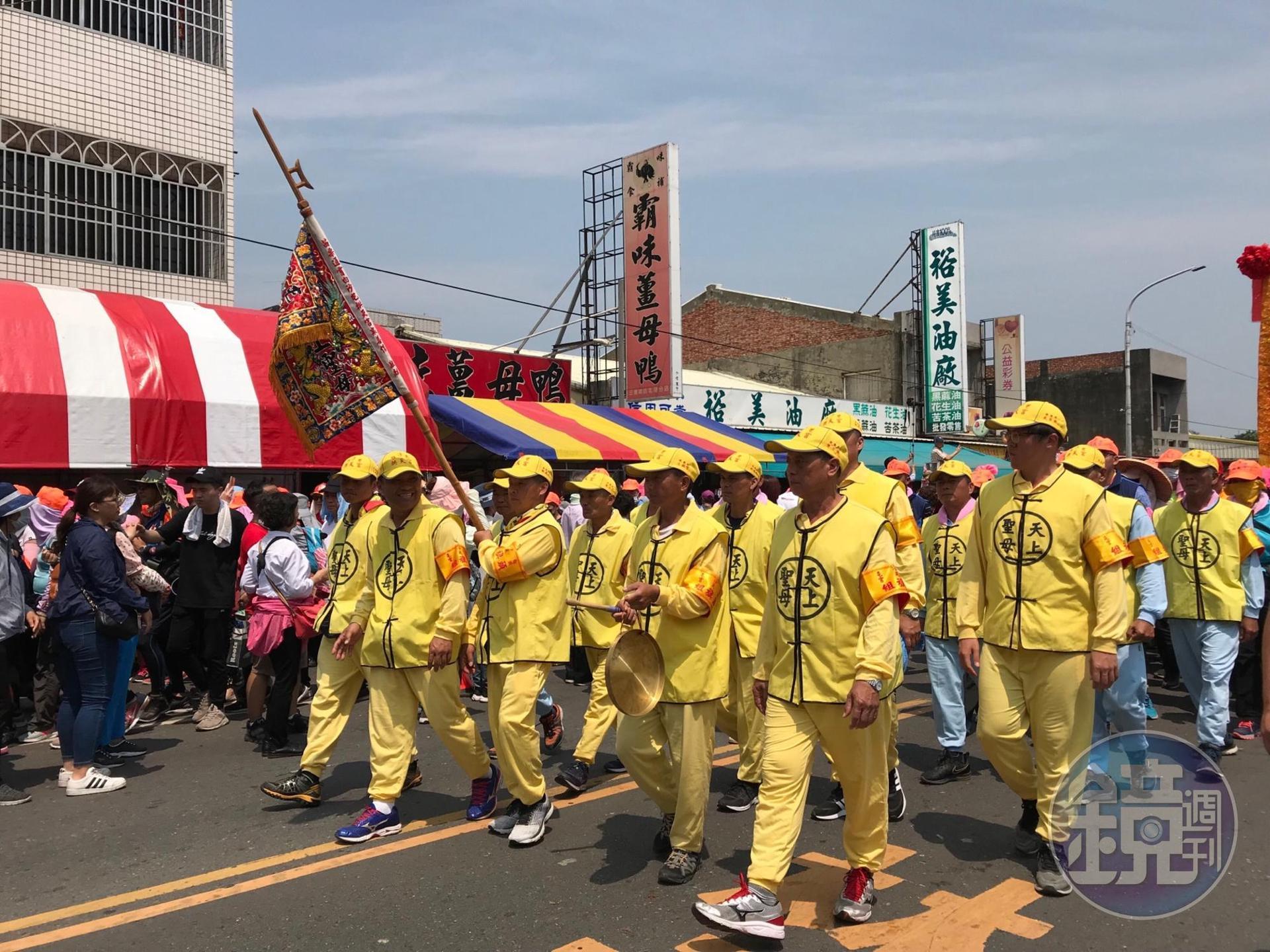 頭旗組進入北港後，鞭炮聲不絕於耳。