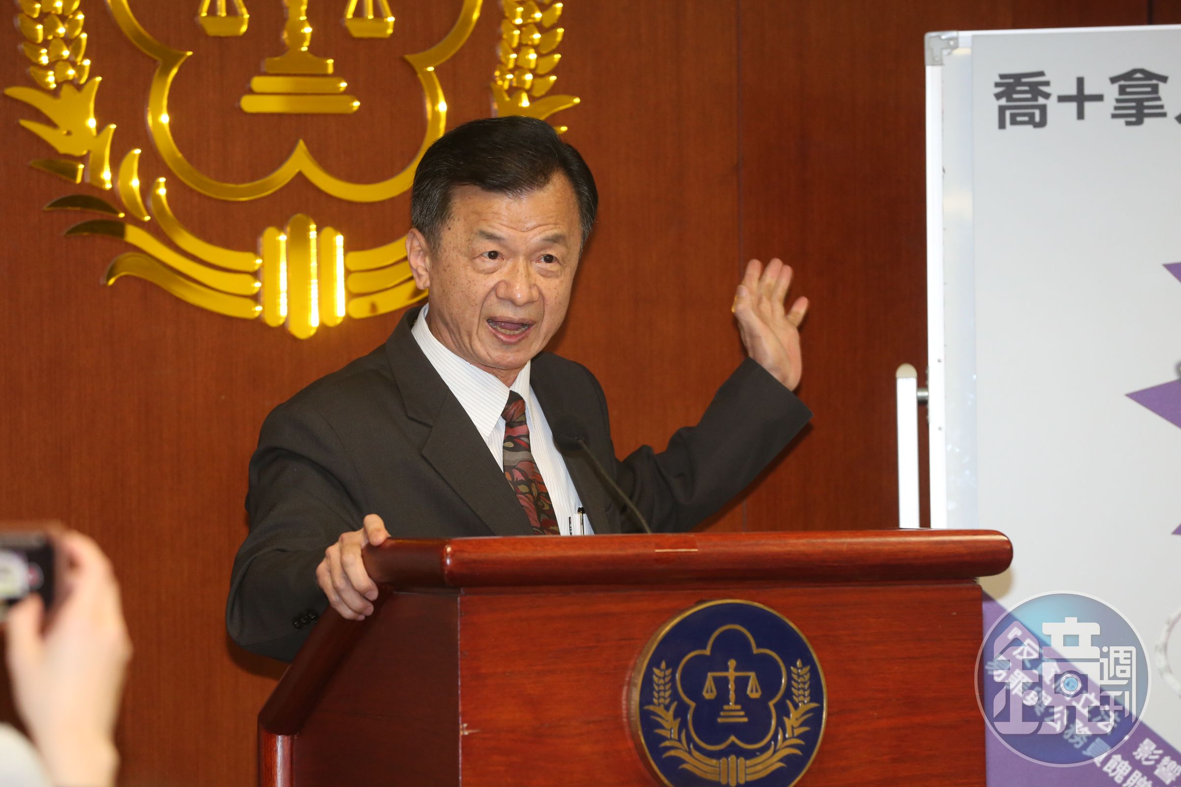 檢審委員除認為邱太三並非法務部所屬檢察體系人員，也不是檢審會審議對象，因此，並未討論是否或如何議處邱太三。