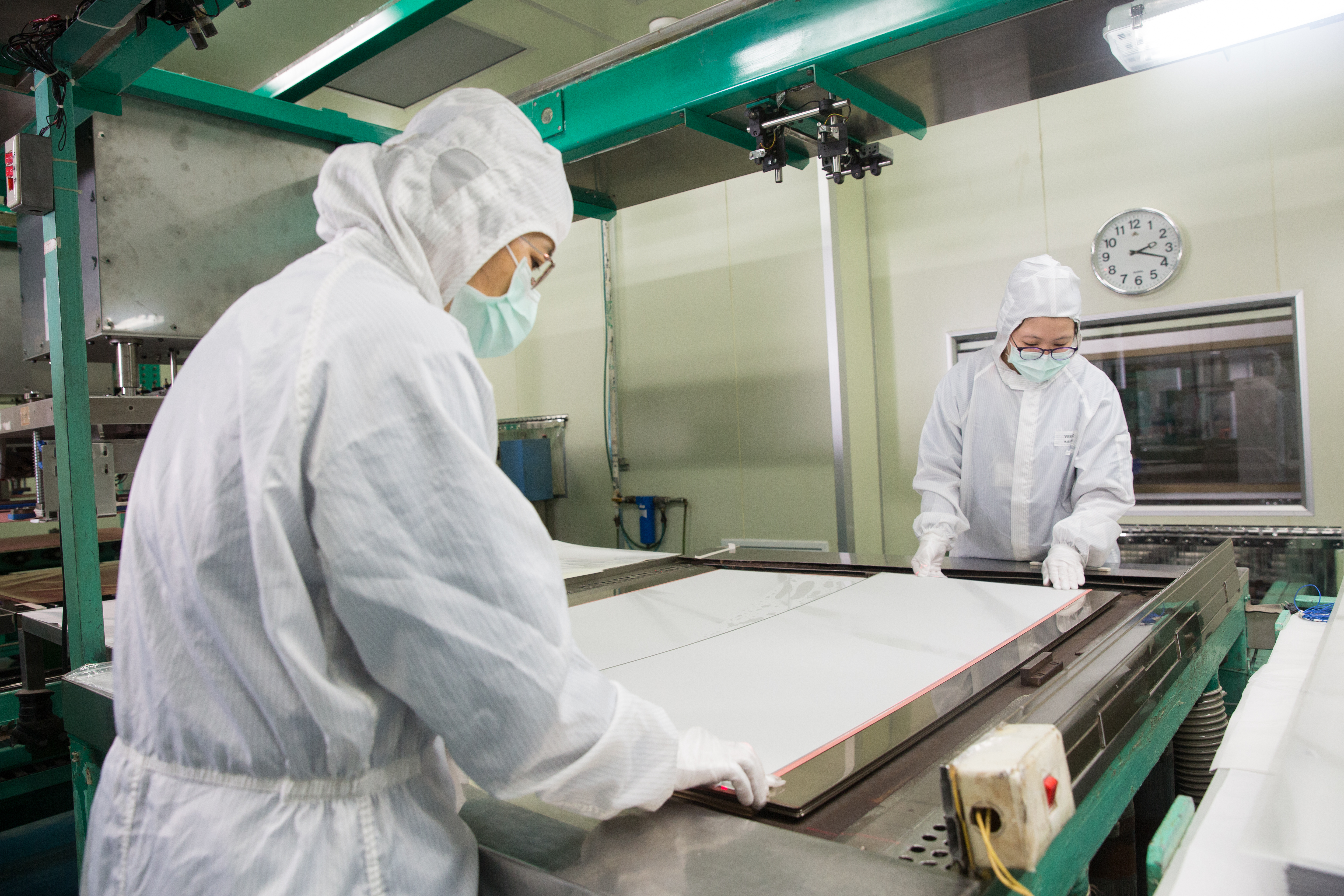 騰輝電子透過提升研發技術，爭取高階終端品牌認證，為集團開創一條活路。